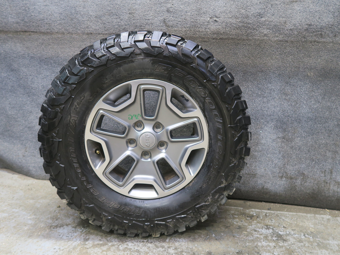 13-18 Jeep Wrangler JK  Set of 4 R17" Wheel Rim 17x7.5 ET44.45 Bfgoodrich 285/70