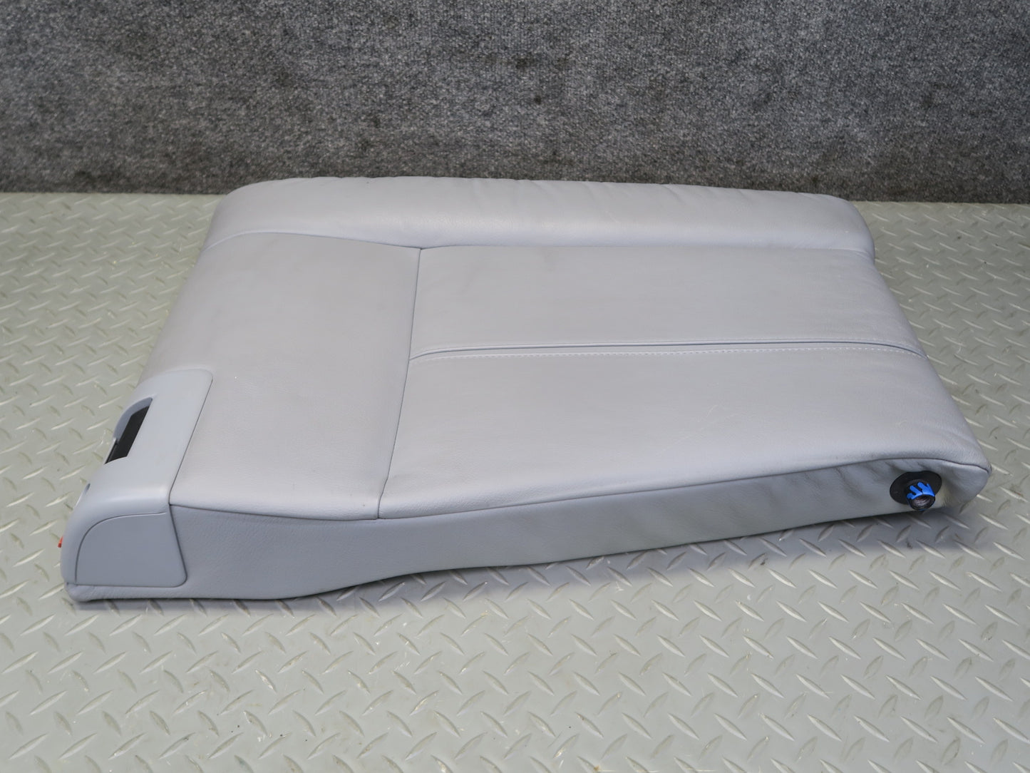97-03 BMW E39 540ia Sedan Rear Seat Upper Backrest Leather Cushion Gray OEM