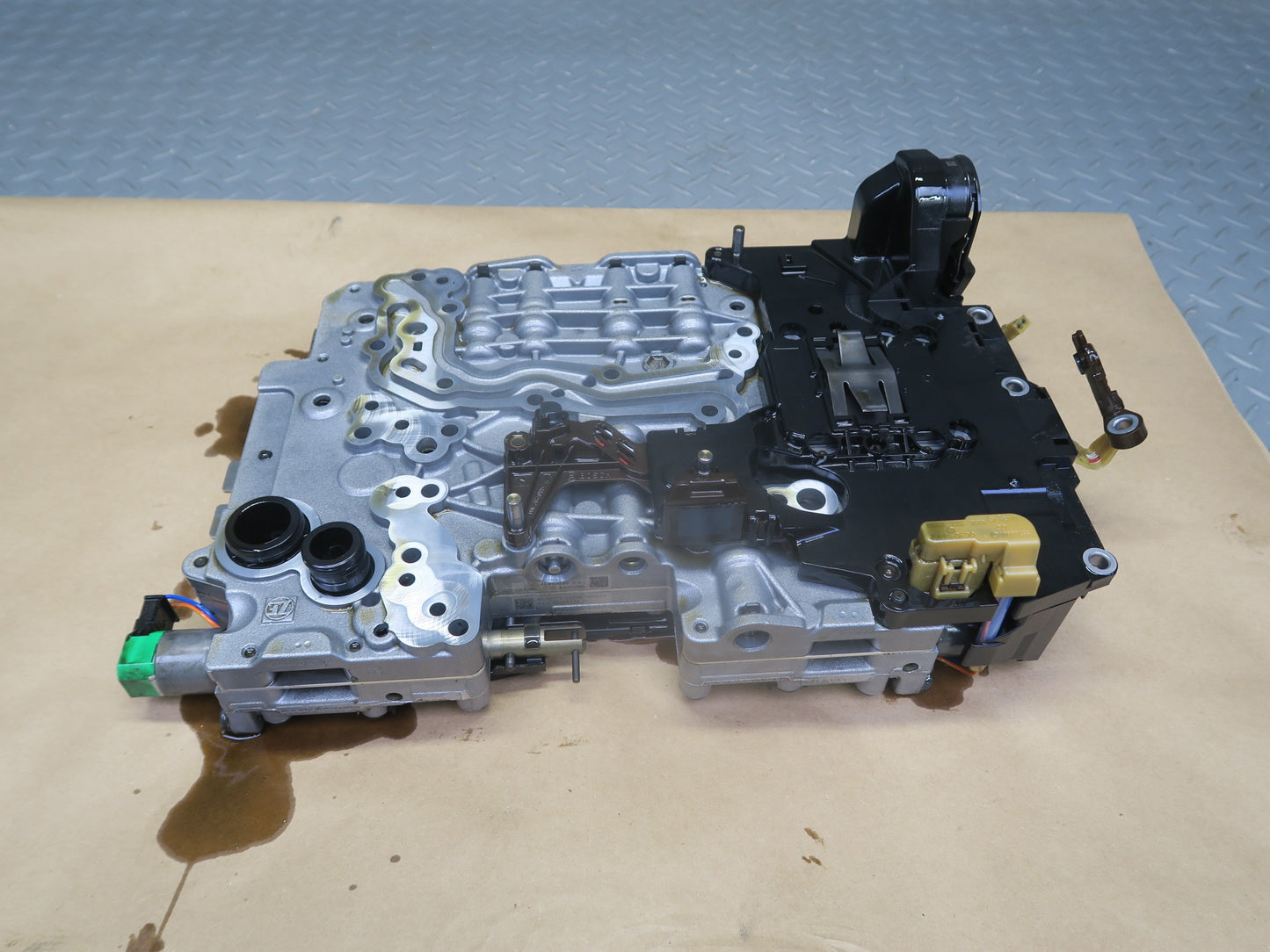 2017-2020 Maserati Levante M161 8HP-70 Transmission Valve Body Mechatronic