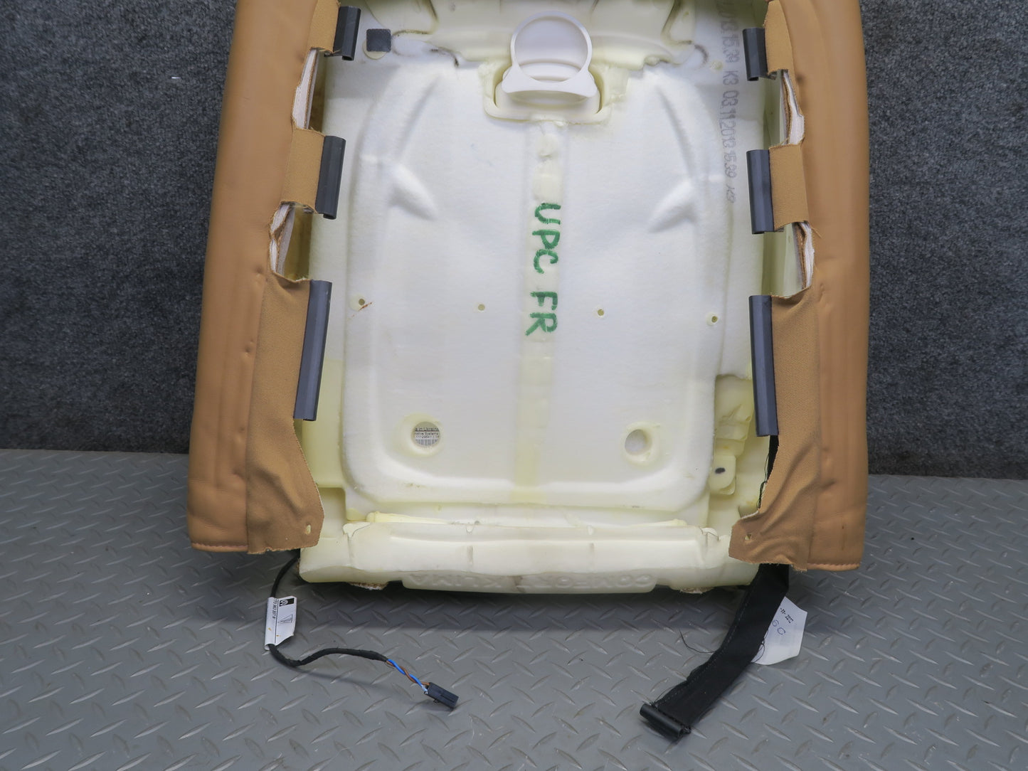 2011-2018 Porsche Cayenne 958 Front Right Seat Upper Leather Cushion Cognac
