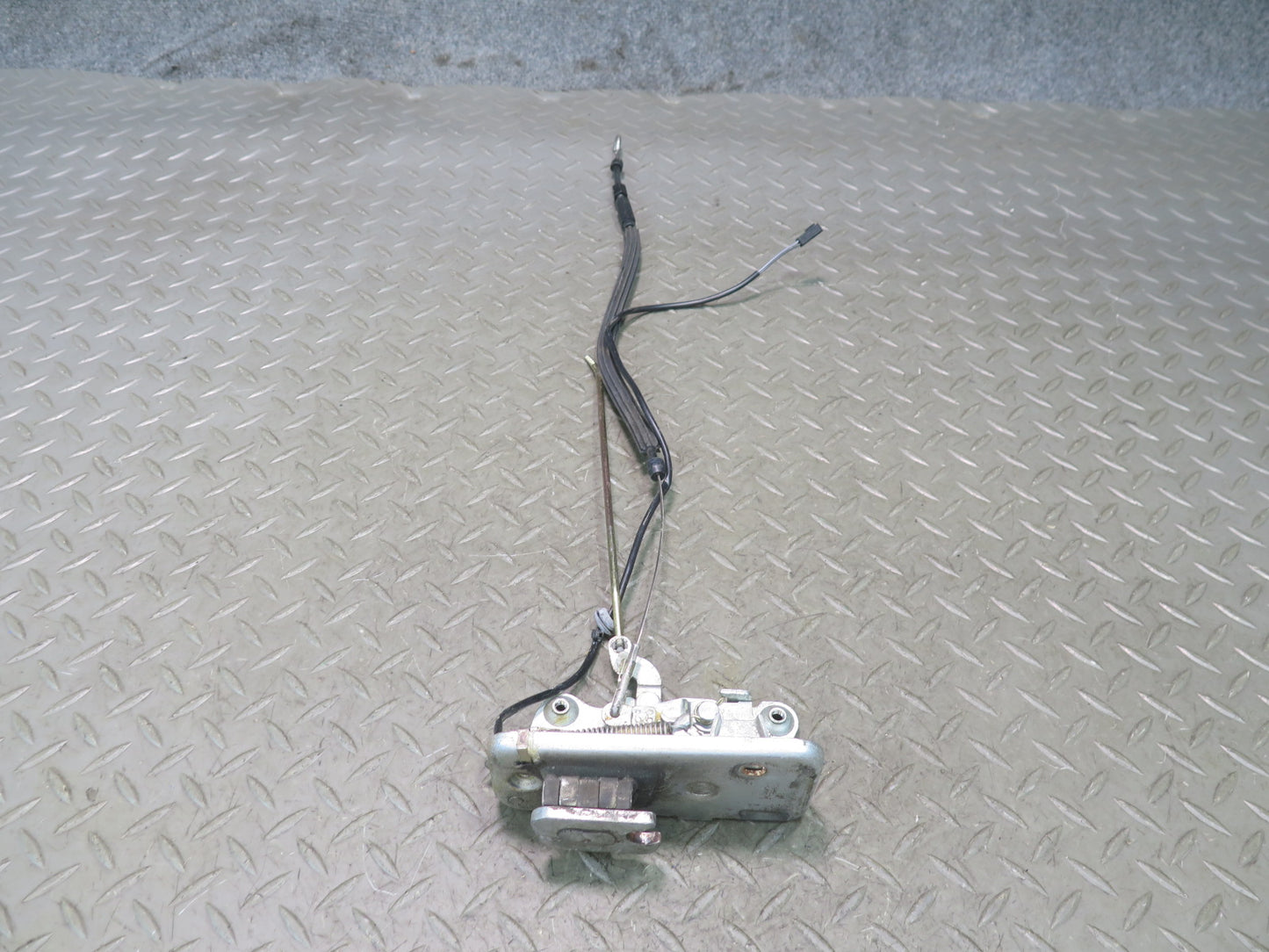 2002-2007 Mercedes W463 G500 G55 AMG Rear Right Door Lock Latch