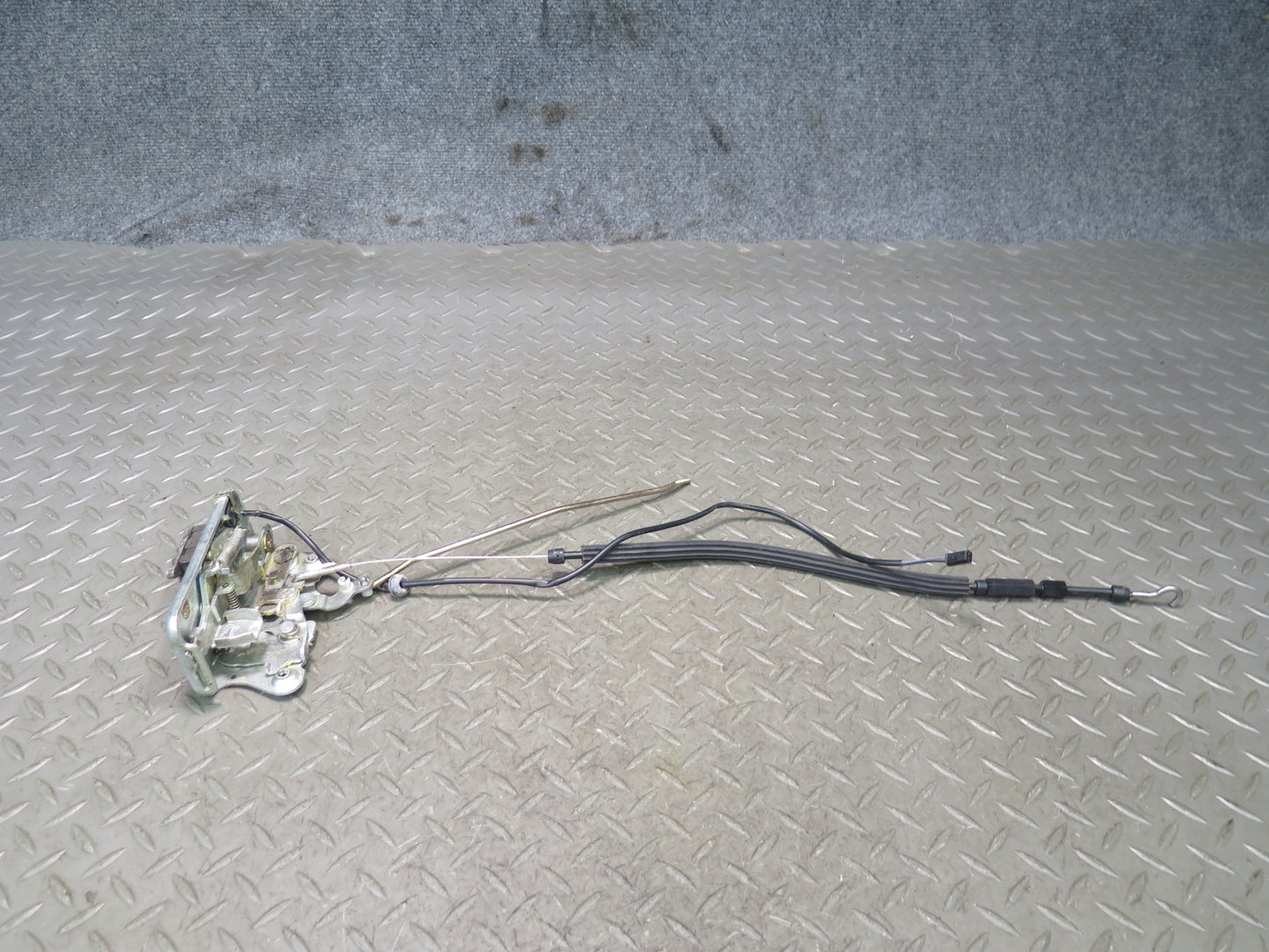 2002-2007 Mercedes W463 G500 G55 AMG Rear Right Door Lock Latch