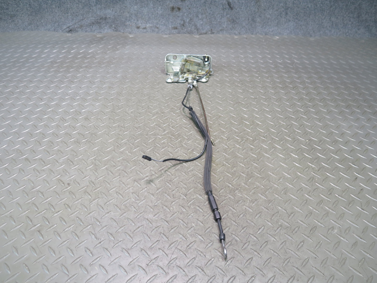 2002-2007 Mercedes W463 G500 G55 AMG Rear Right Door Lock Latch