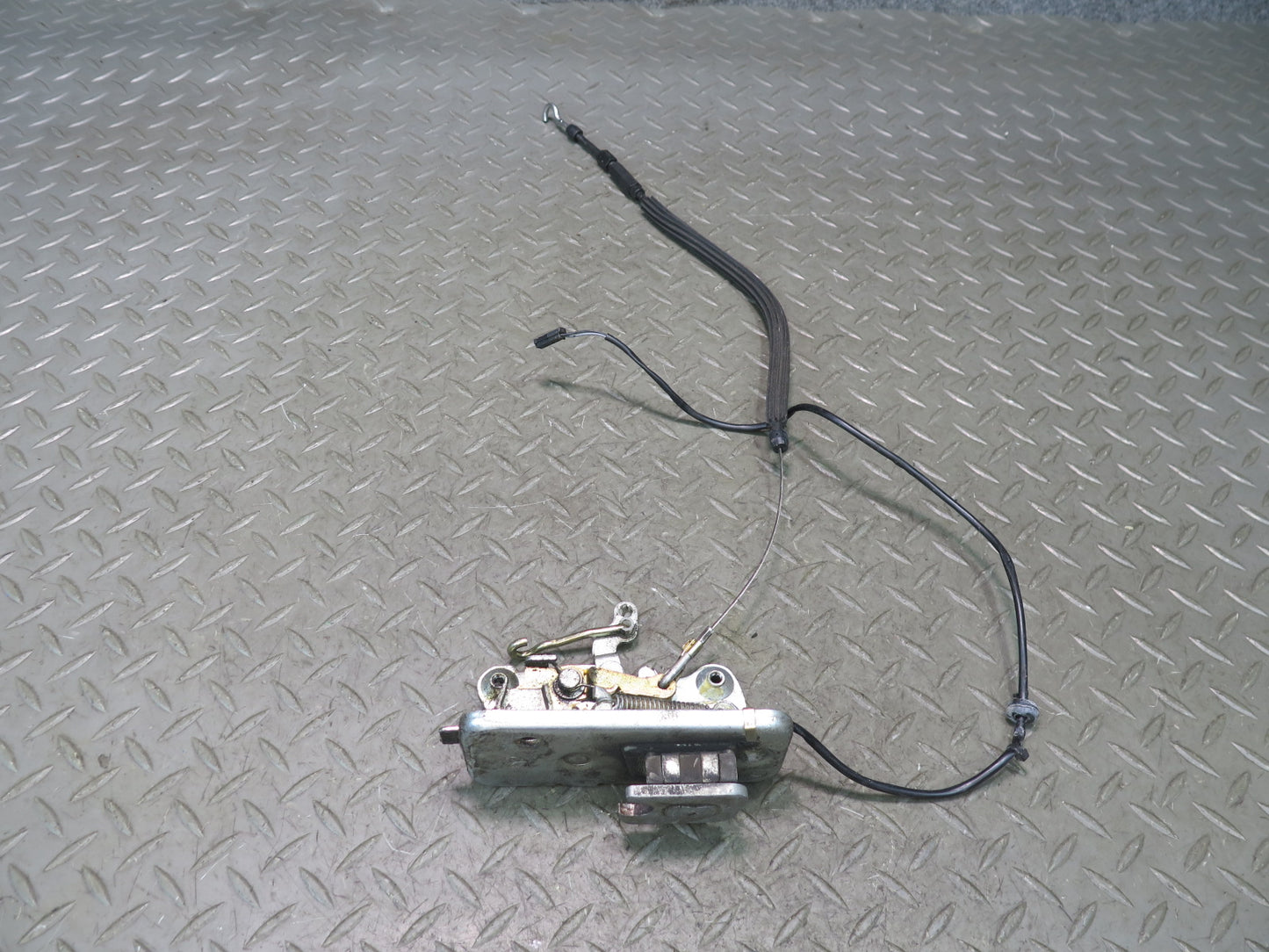 2002-2018 Mercedes W463 G500 G550 G55 AMG Front Left Door Lock Latch