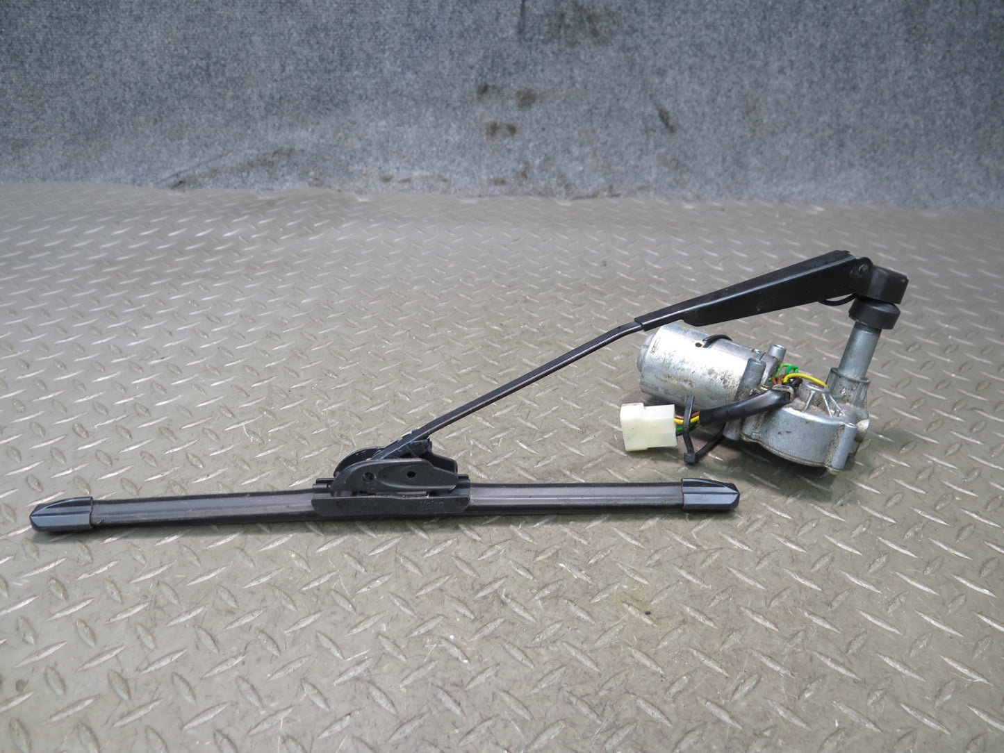 2002-2012 Mercedes W463 G500 G550 G55 AMG Rear Wiper Linkage w Motor