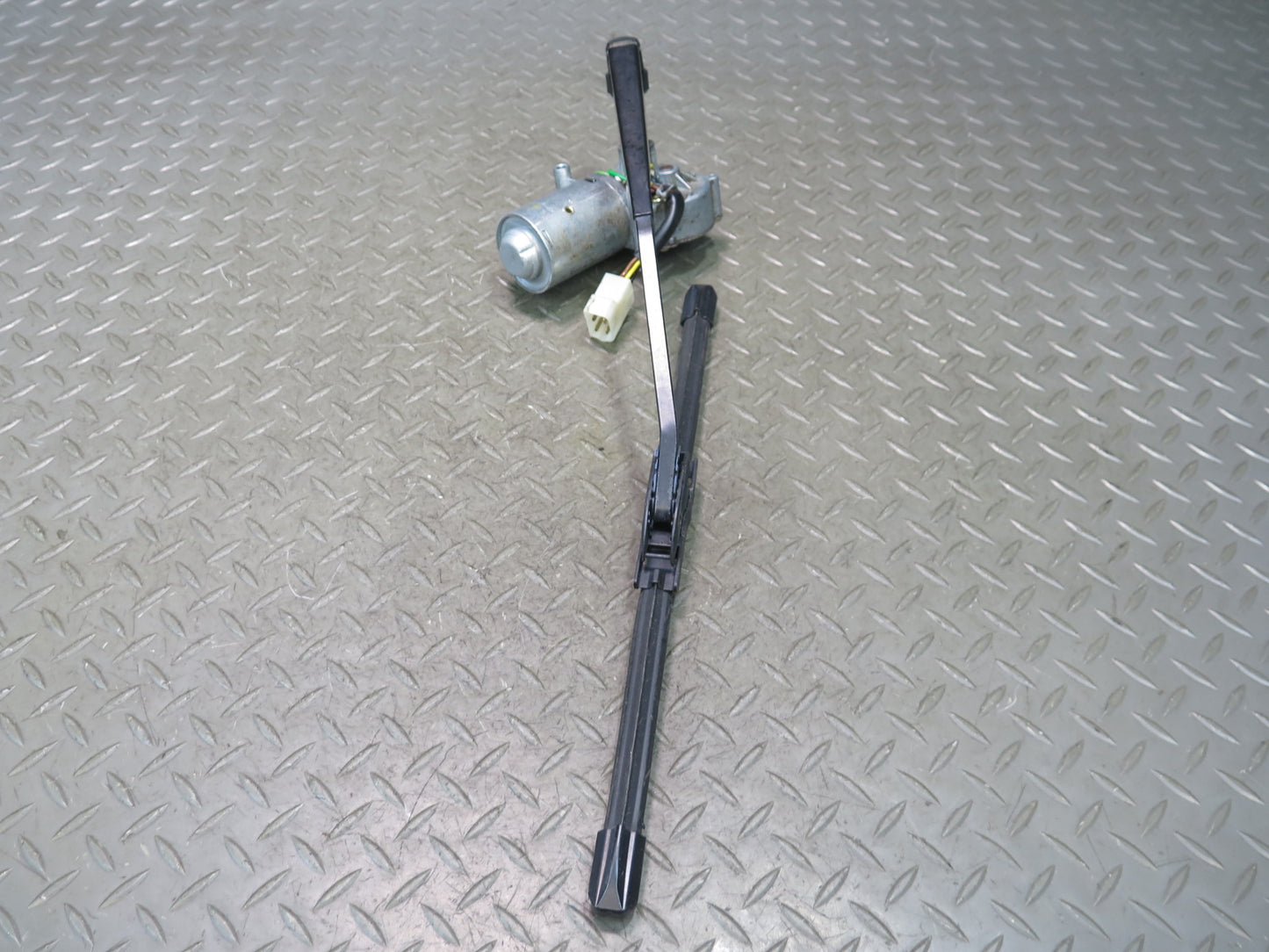 2002-2012 Mercedes W463 G500 G550 G55 AMG Rear Wiper Linkage w Motor