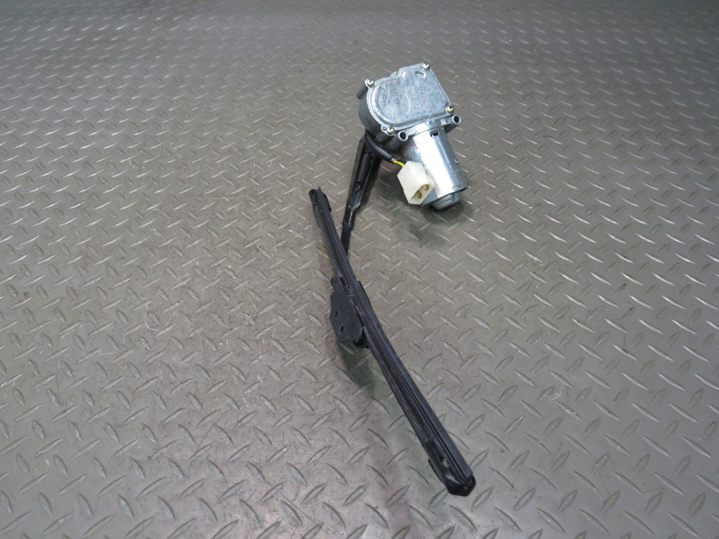 2002-2012 Mercedes W463 G500 G550 G55 AMG Rear Wiper Linkage w Motor