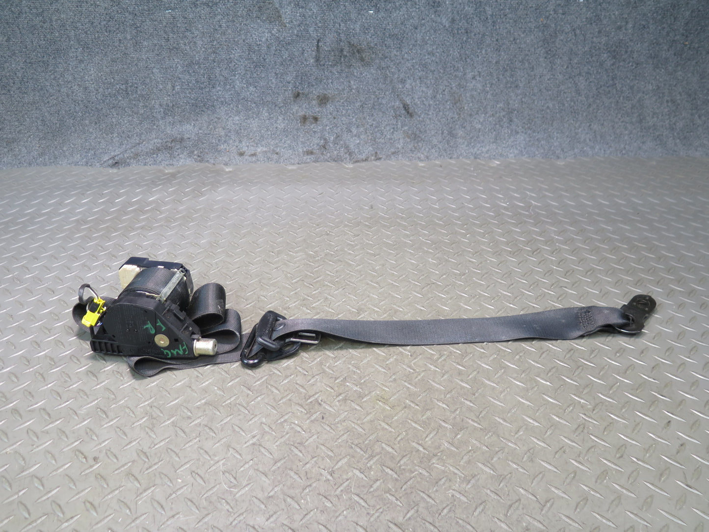 02-12 MERCEDES G500 W463 FRONT RIGHT SIDE SEATBELT RETRACTOR OEM