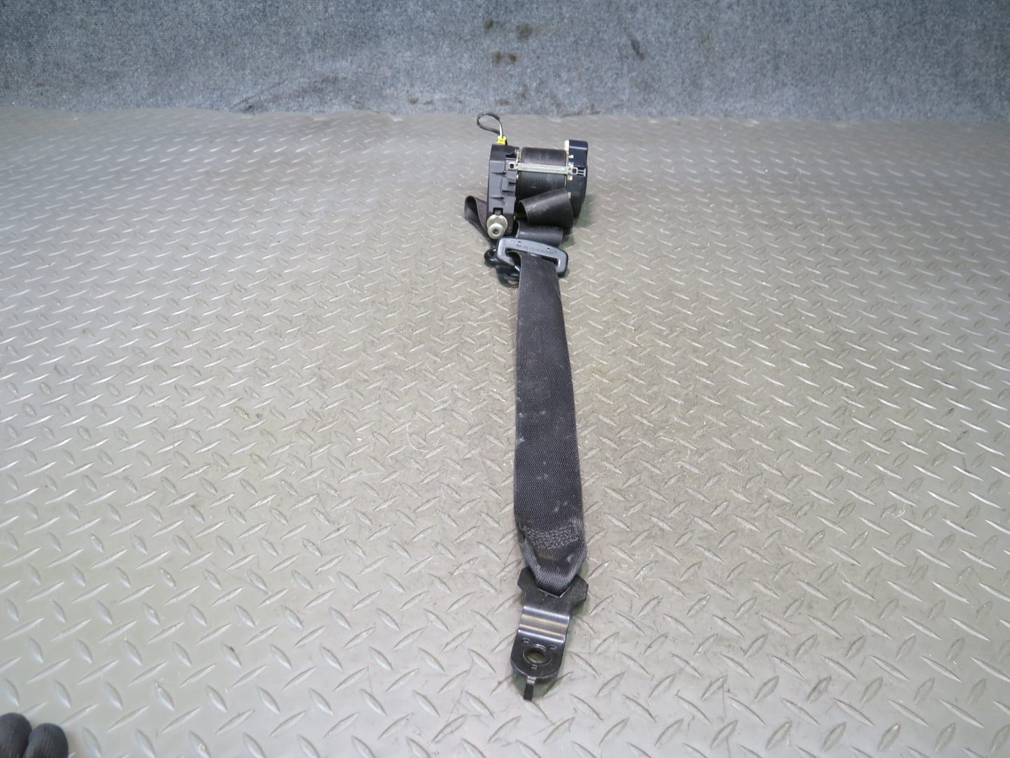02-12 MERCEDES G500 W463 FRONT RIGHT SIDE SEATBELT RETRACTOR OEM