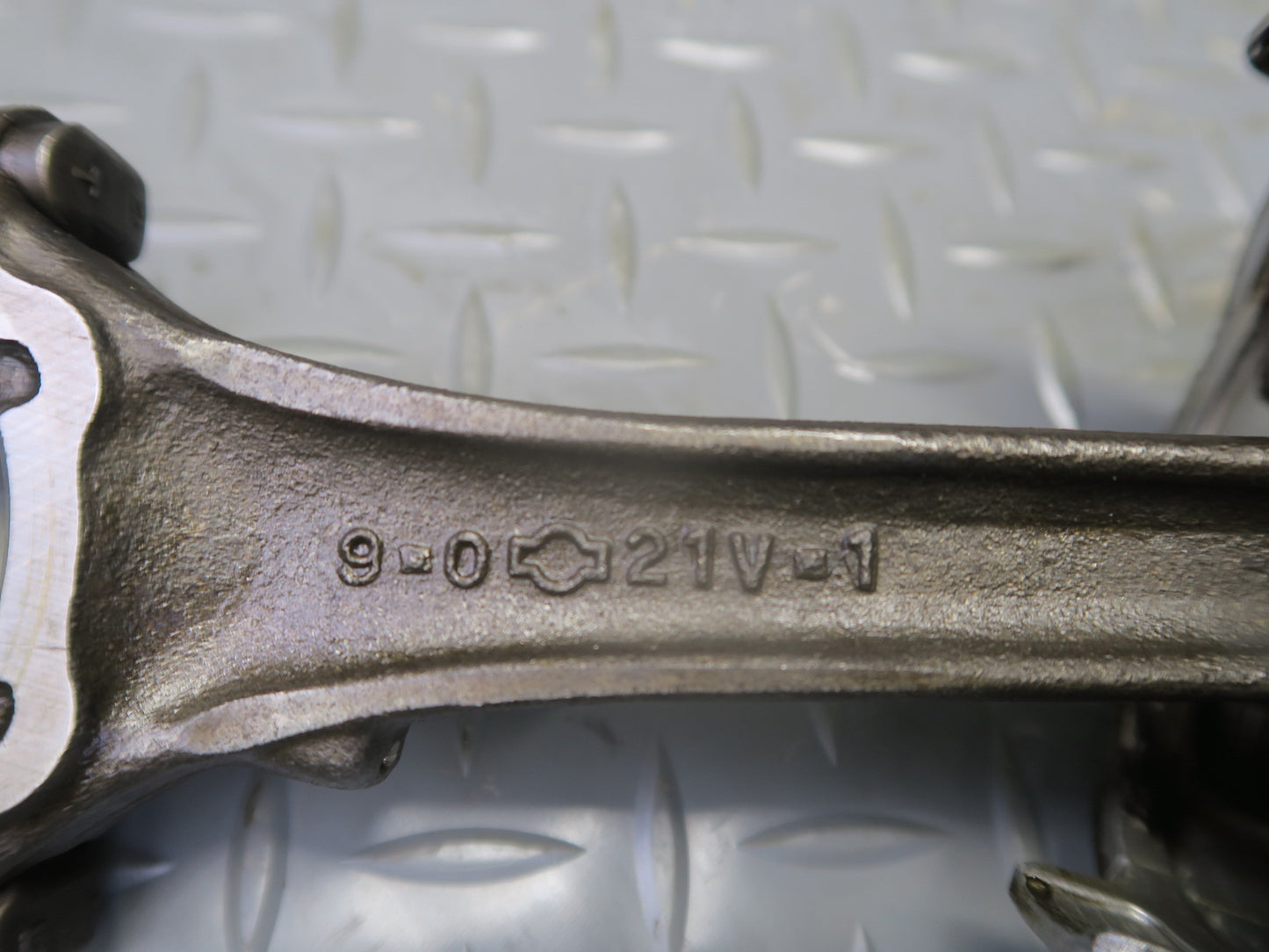 84-87 Nissan 300ZX Z31 VG30E NA Set of 6 Engine Piston w Connecting Rod OEM