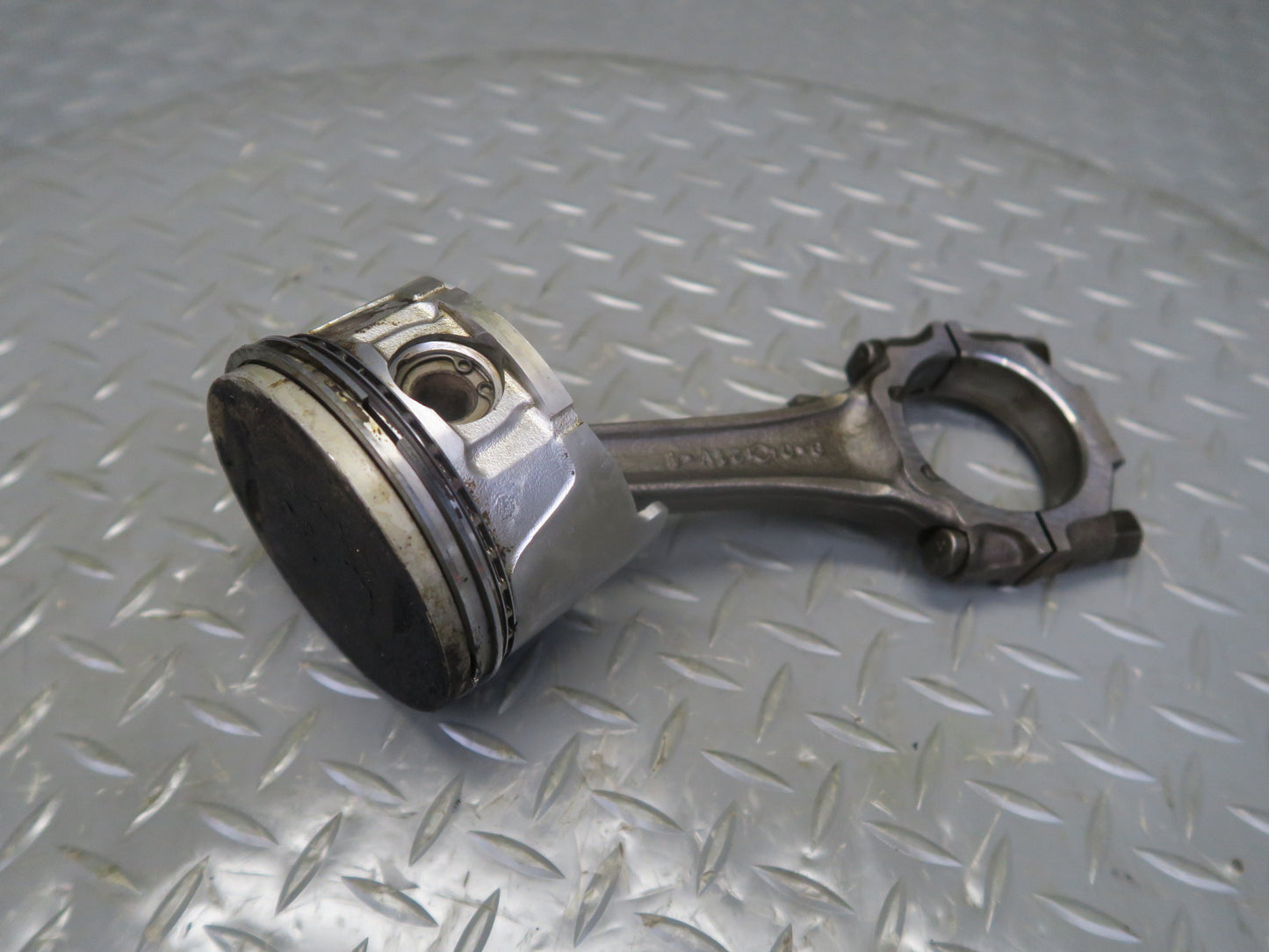 84-87 Nissan 300ZX Z31 VG30E NA Set of 6 Engine Piston w Connecting Rod OEM