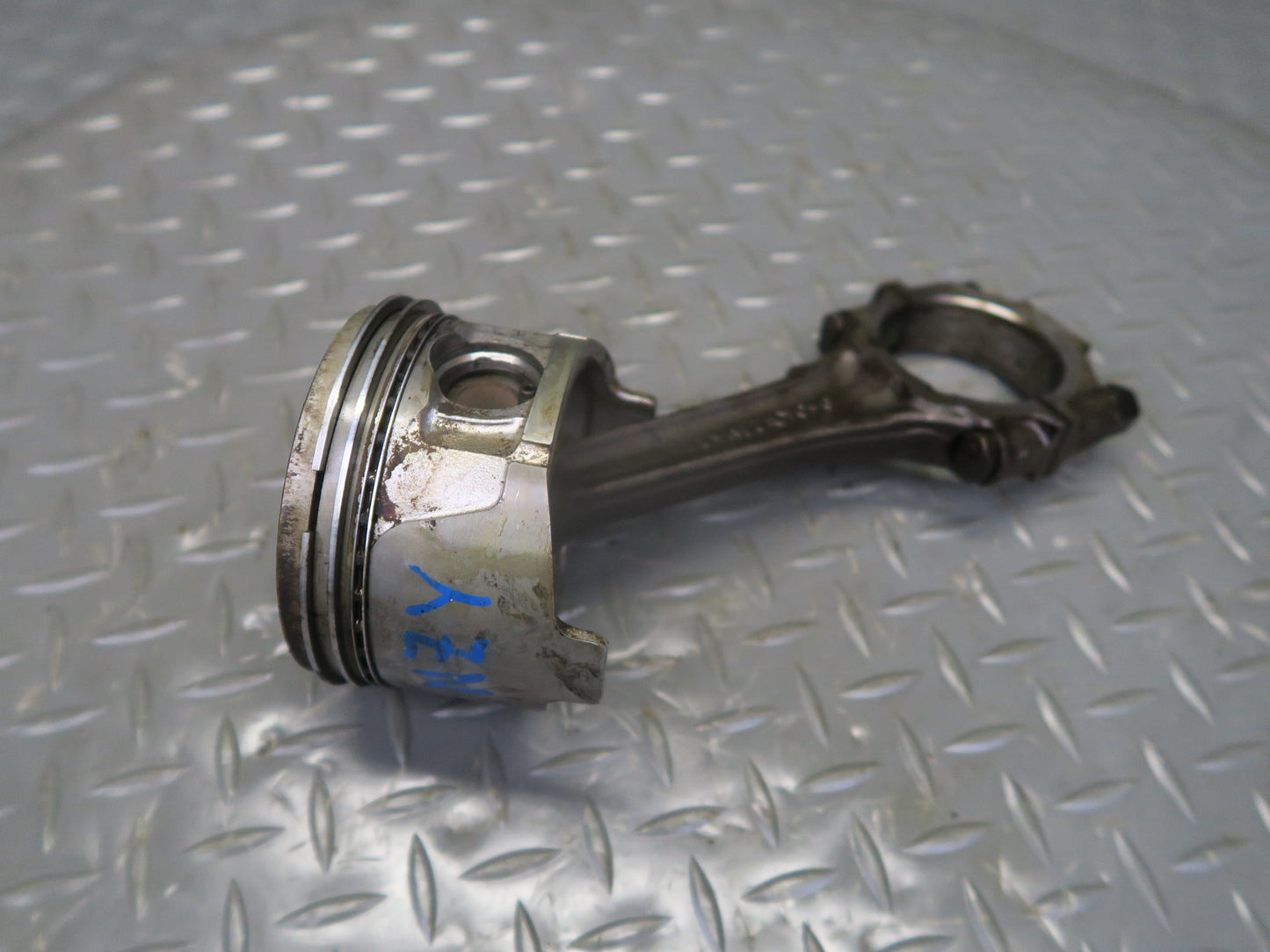 84-87 Nissan 300ZX Z31 VG30E NA Set of 6 Engine Piston w Connecting Rod OEM
