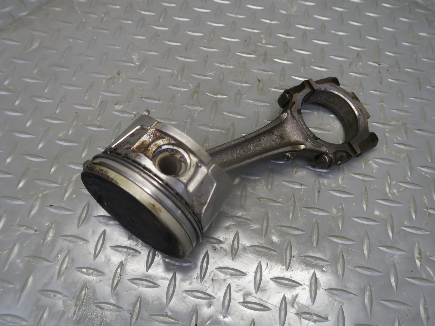 84-87 Nissan 300ZX Z31 VG30E NA Set of 6 Engine Piston w Connecting Rod OEM