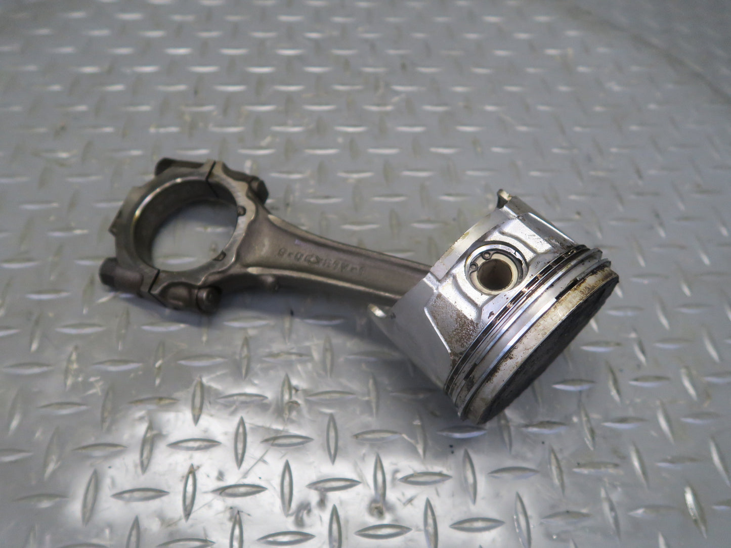 84-87 Nissan 300ZX Z31 VG30E NA Set of 6 Engine Piston w Connecting Rod OEM