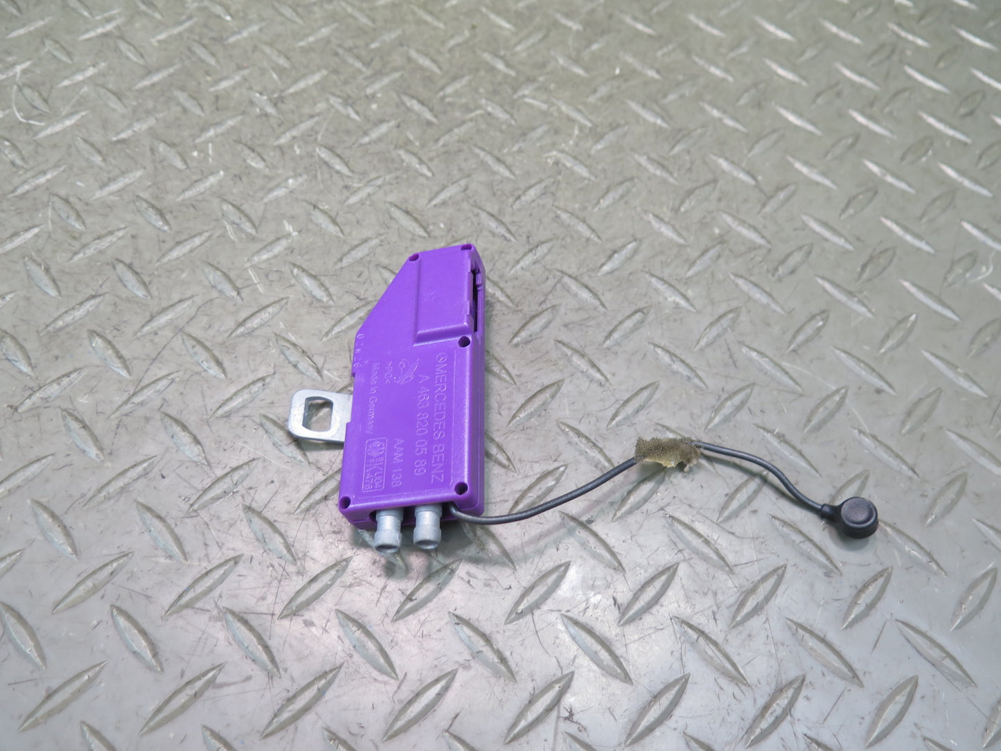 2003 Mercedes W463 G500 Audio Radio Antenna Amplifier 4638200589