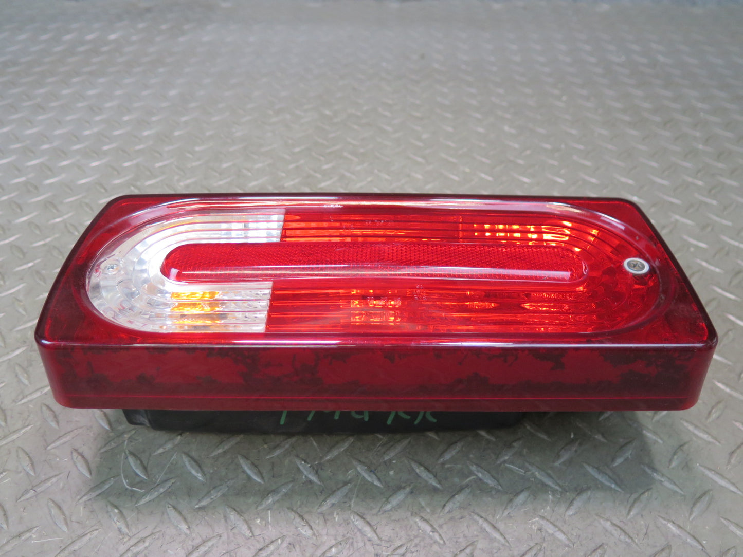 2002-2007 Mercedes W463 G500 Set of 2 Rear Left & Right Side Tail Light Lamp