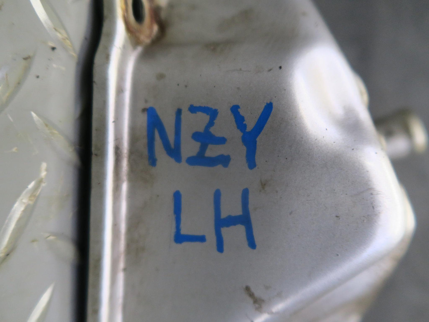 87-89 Nissan 300ZX Z31 VG30E Engine Left Cylinder Head Valve Cover OEM