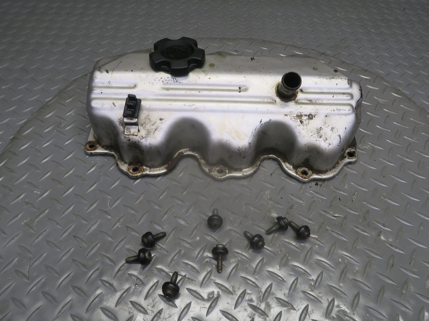 87-89 Nissan 300ZX Z31 VG30E Engine Right Cylinder Head Valve Cover OEM