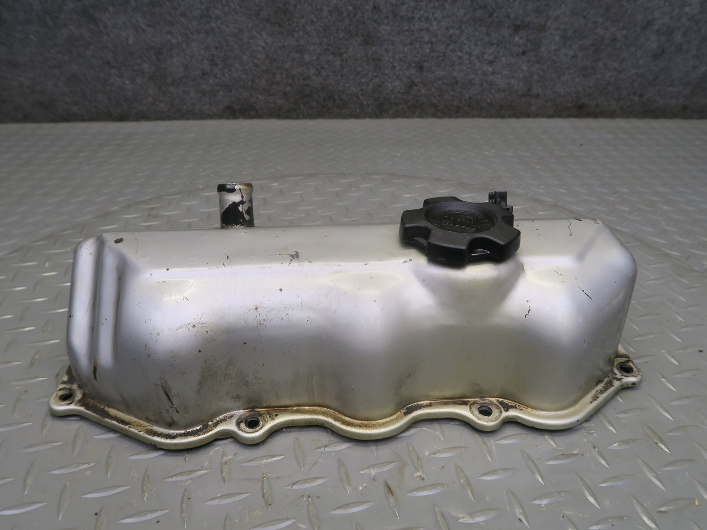 87-89 Nissan 300ZX Z31 VG30E Engine Right Cylinder Head Valve Cover OEM