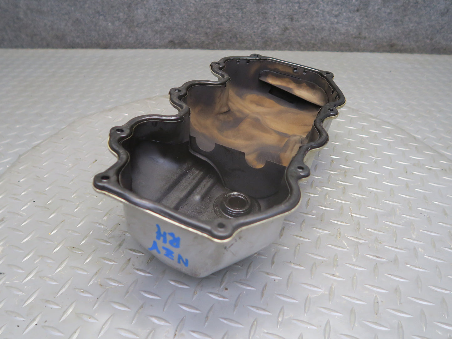 87-89 Nissan 300ZX Z31 VG30E Engine Right Cylinder Head Valve Cover OEM