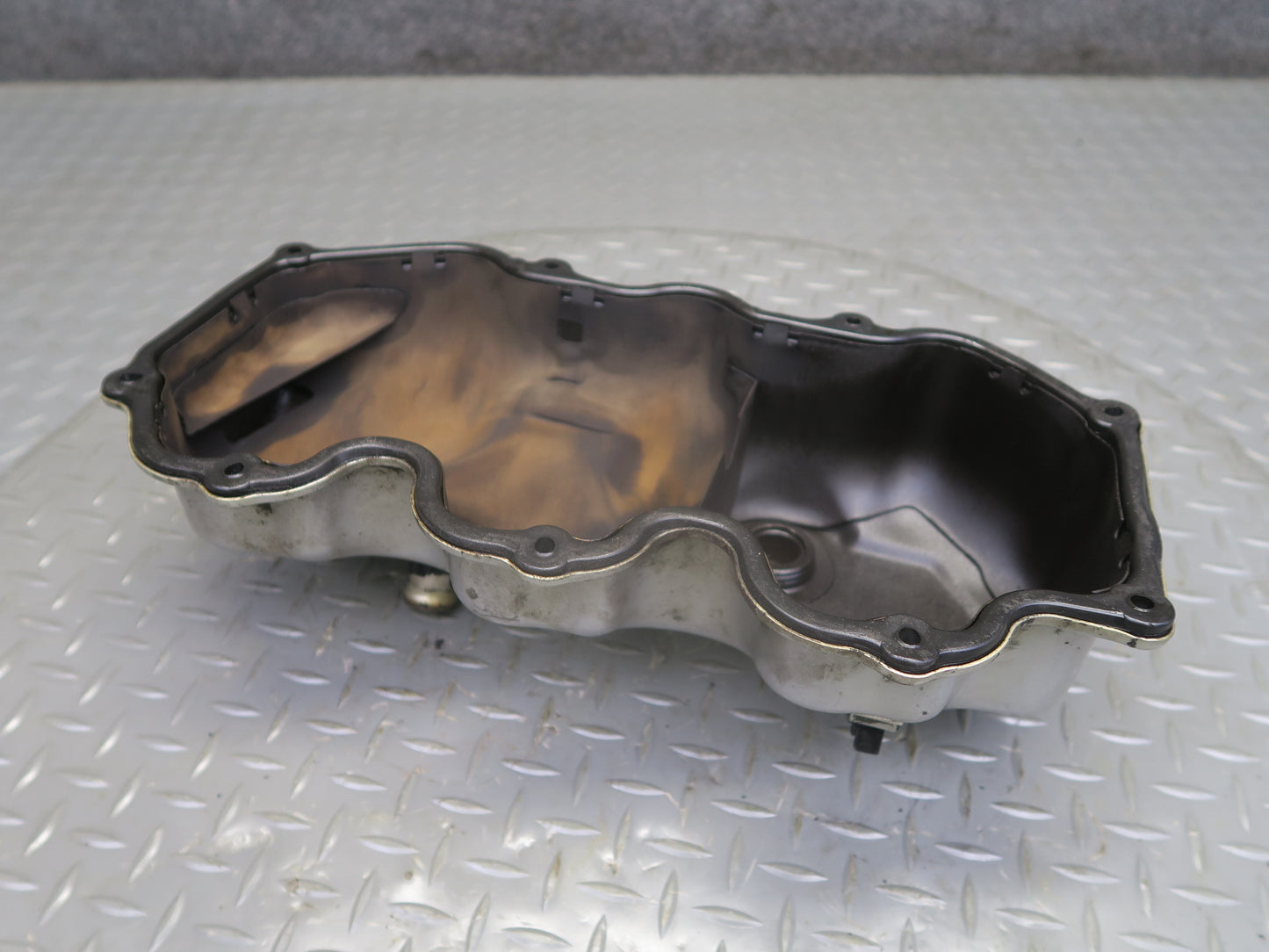 87-89 Nissan 300ZX Z31 VG30E Engine Right Cylinder Head Valve Cover OEM