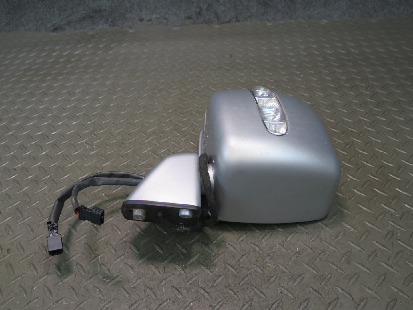 2002-2012 Mercedes W463 G500 Front Right Exterior Side View Power Heated Mirror