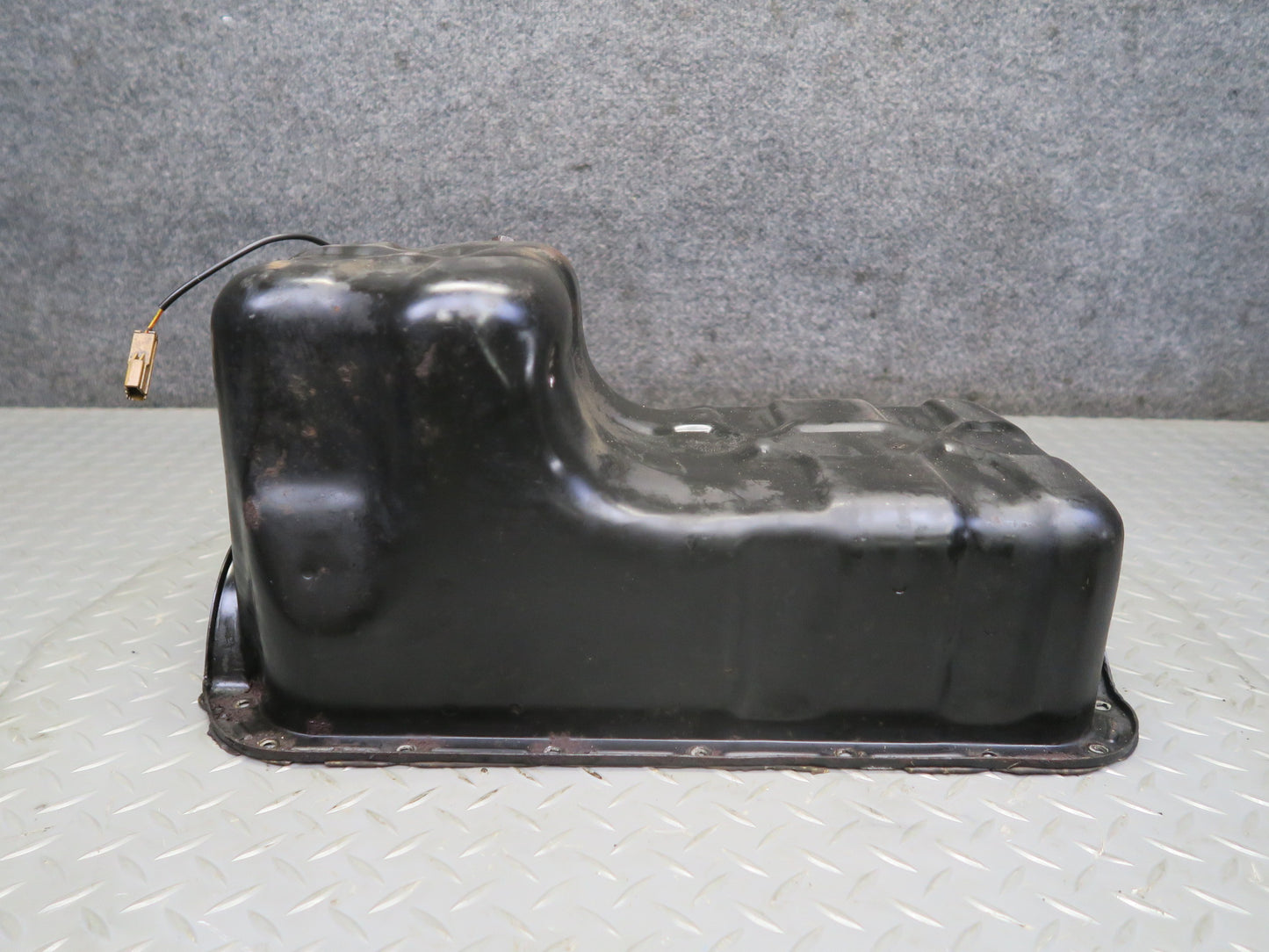 87-89 Nissan Z31 300ZX VG30E 3.0L NON Turbo Engine Oil Pan OEM