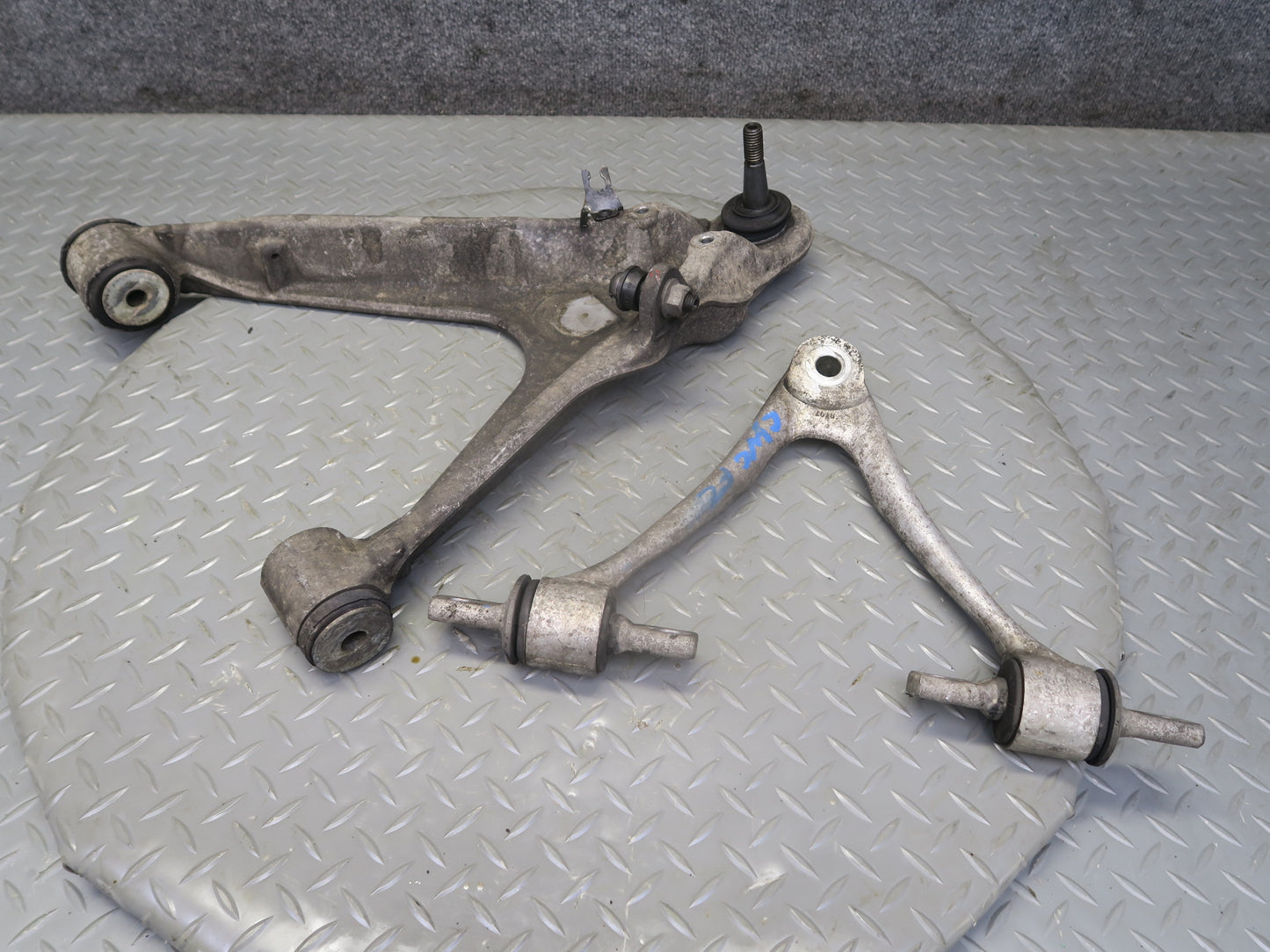 05-13 Chevrolet Corvette C6 Front Left Upper & Lower Control Arm Set OEM