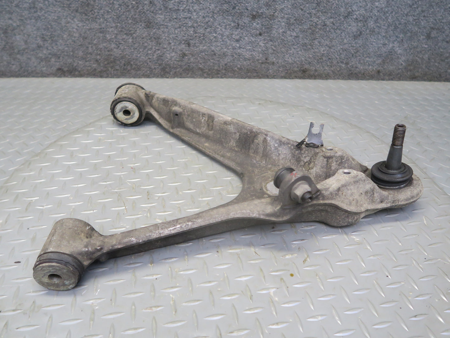 05-13 Chevrolet Corvette C6 Front Left Upper & Lower Control Arm Set OEM