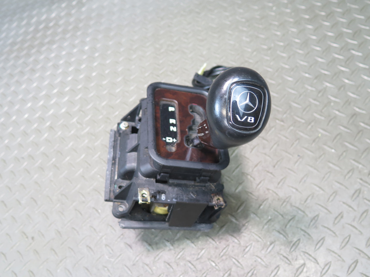 2003 Mercedes W463 G500 A/T Automatic Transmission Shifter w Wood Trim & Cable