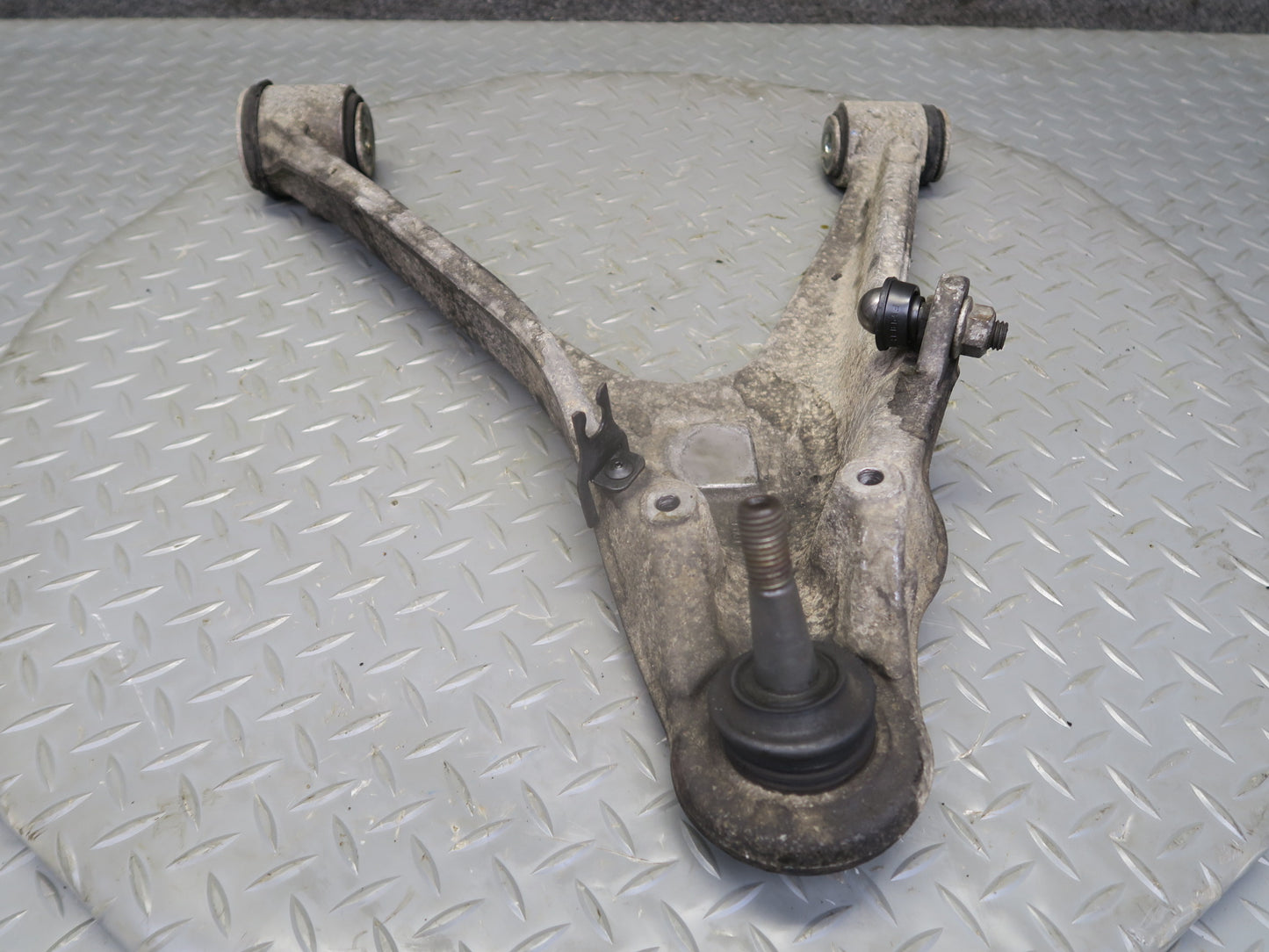 05-13 Chevrolet Corvette C6 Front Right Upper & Lower Control Arm Set OEM