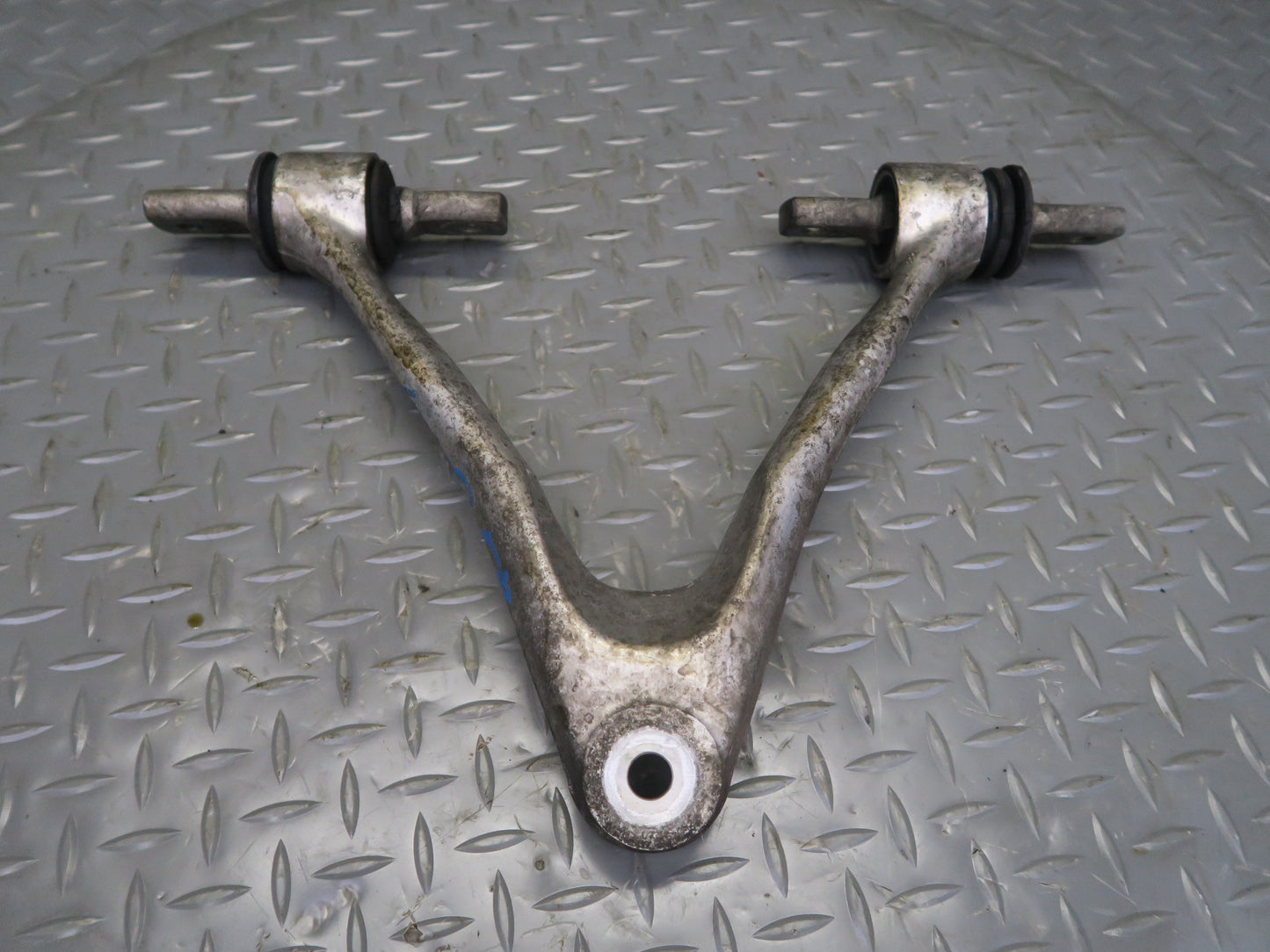 05-13 Chevrolet Corvette C6 Front Right Upper & Lower Control Arm Set OEM