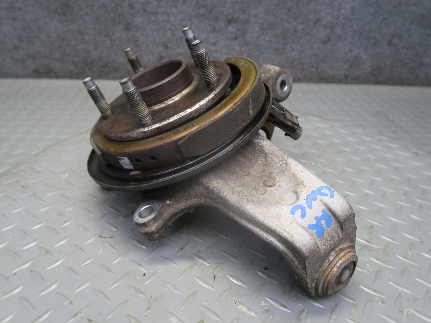 05-08 Chevrolet Corvette C6 Rear Right Spindle Knuckle Wheel Hub Bearing OEM