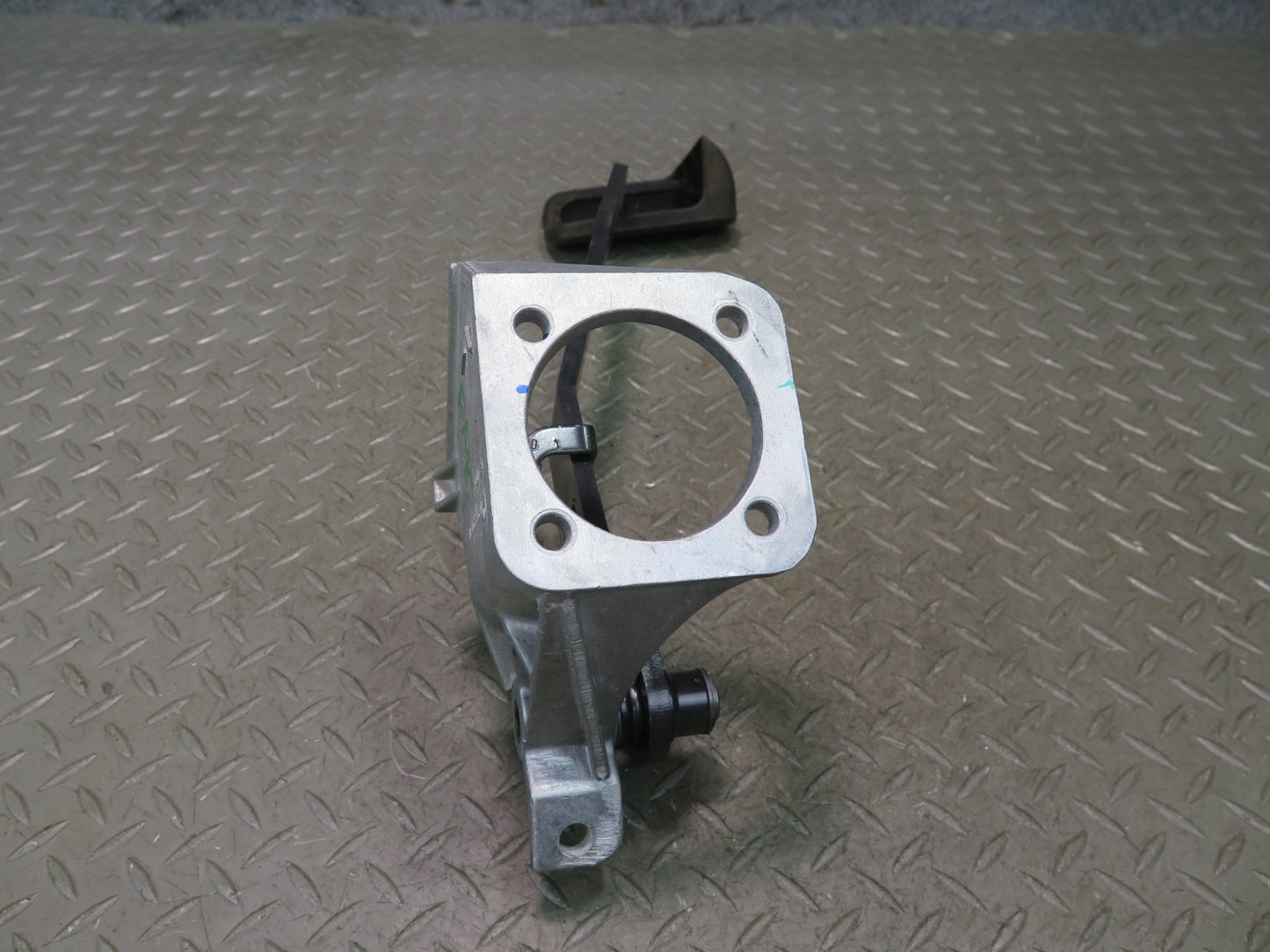 2002-2007 Mercedes W463 G500 A/T Brake Pedal Assembly 2022901619