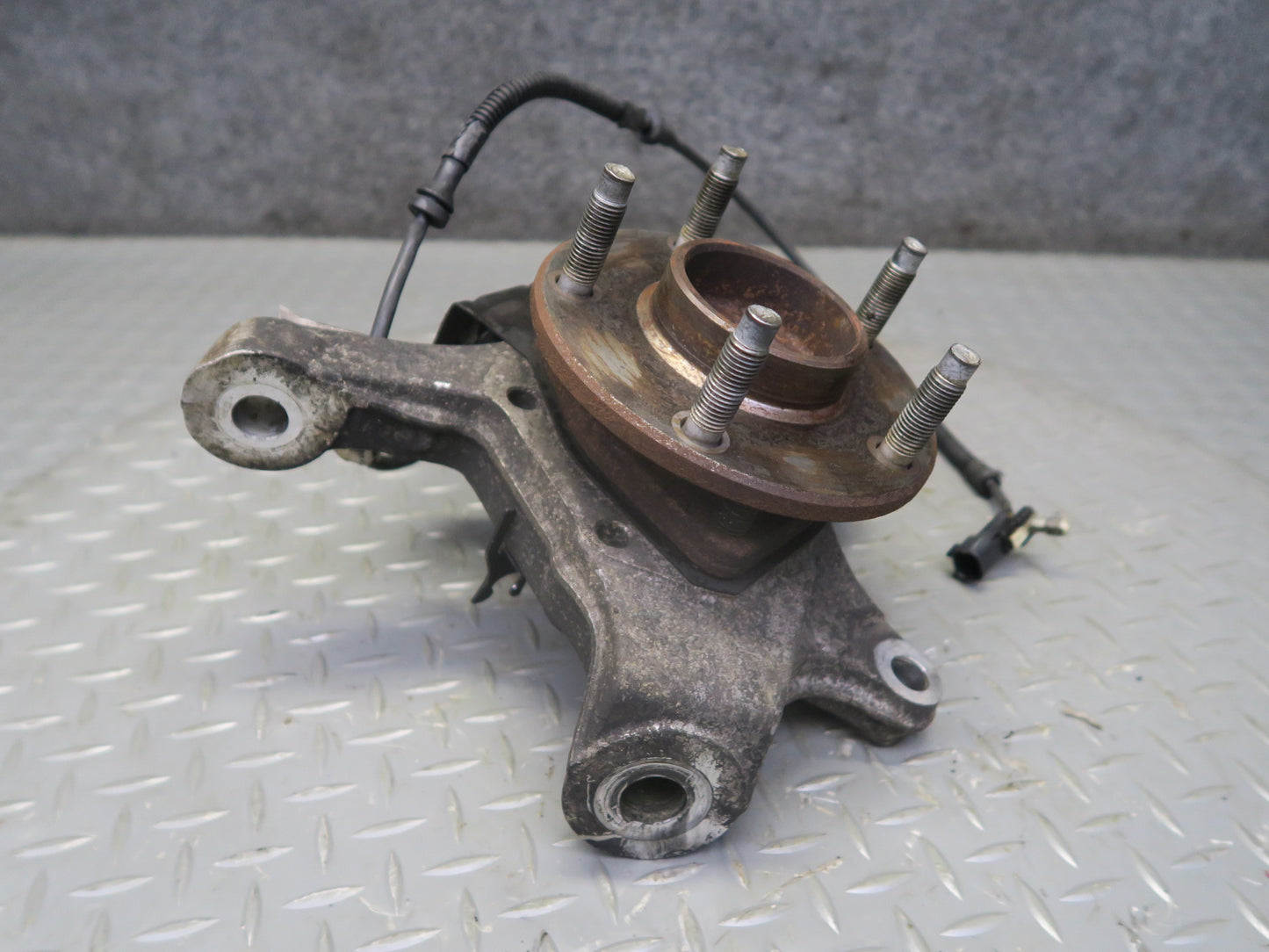 05-08 Chevrolet Corvette C6 Front Left Spindle Knuckle Wheel Hub Bearing OEM