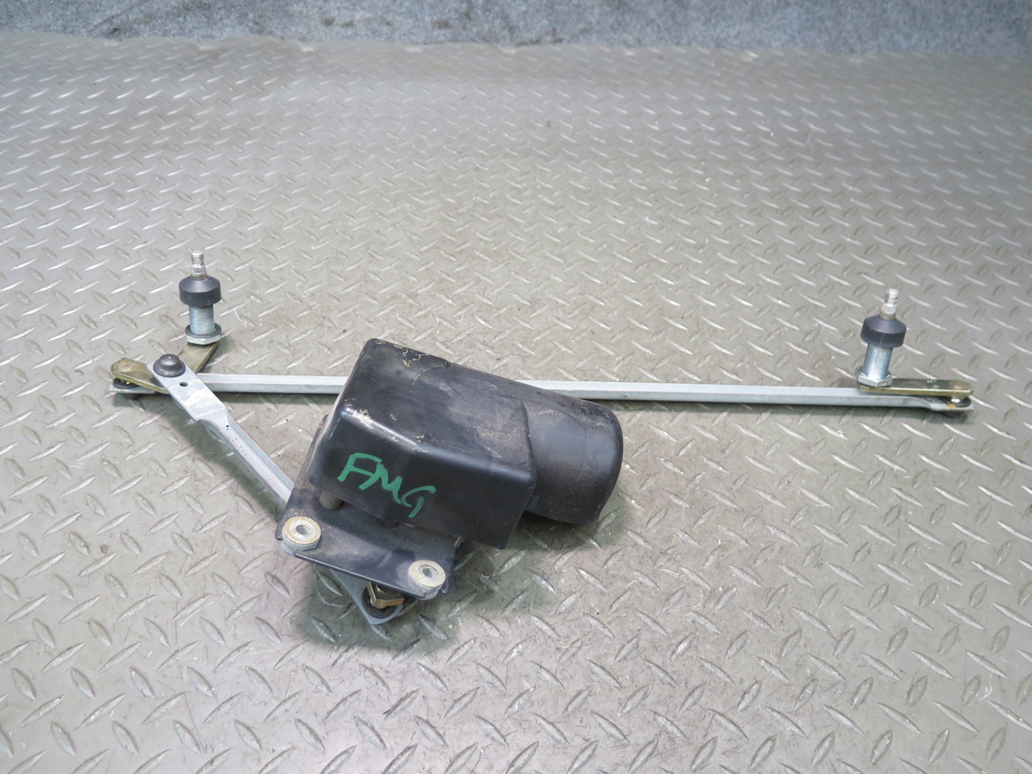 2002-2012 Mercedes W463 G500 G550 G55 AMG Front Windshield Wiper Linkage w Motor