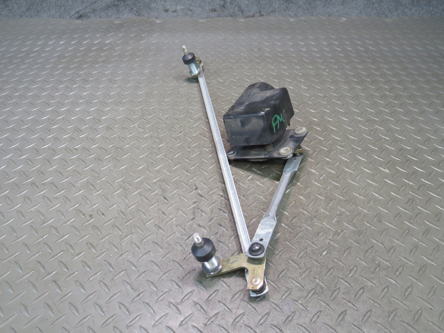 2002-2012 Mercedes W463 G500 G550 G55 AMG Front Windshield Wiper Linkage w Motor
