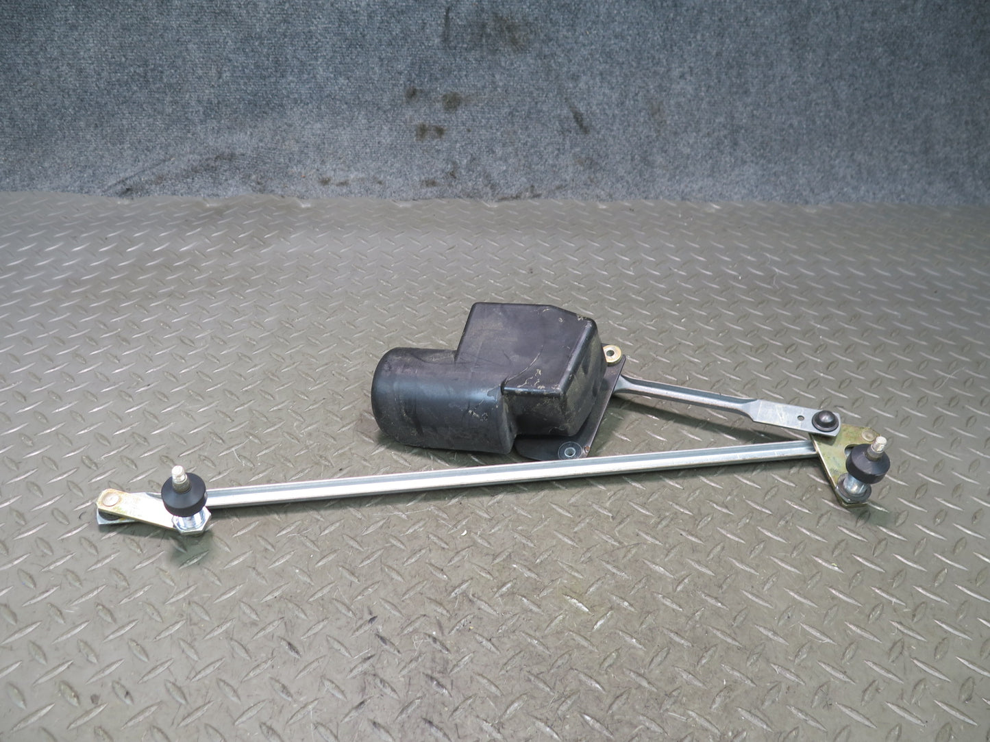 2002-2012 Mercedes W463 G500 G550 G55 AMG Front Windshield Wiper Linkage w Motor