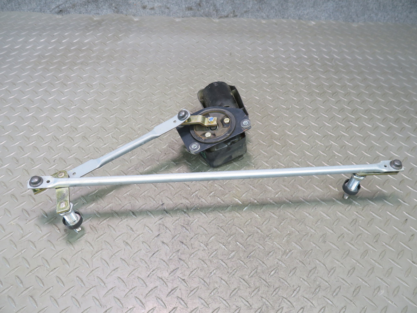 2002-2012 Mercedes W463 G500 G550 G55 AMG Front Windshield Wiper Linkage w Motor