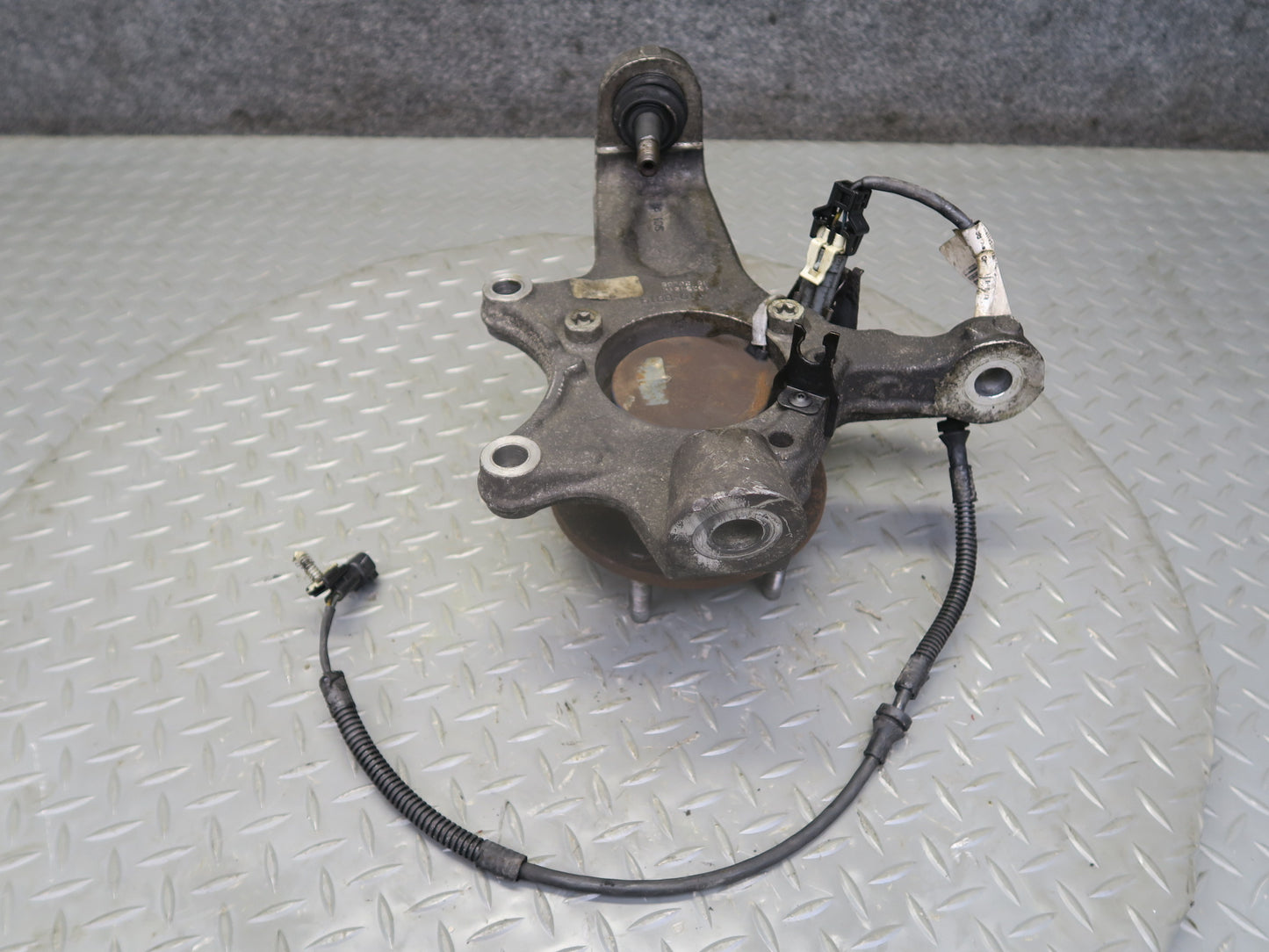 05-08 Chevrolet Corvette C6 Front Left Spindle Knuckle Wheel Hub Bearing OEM