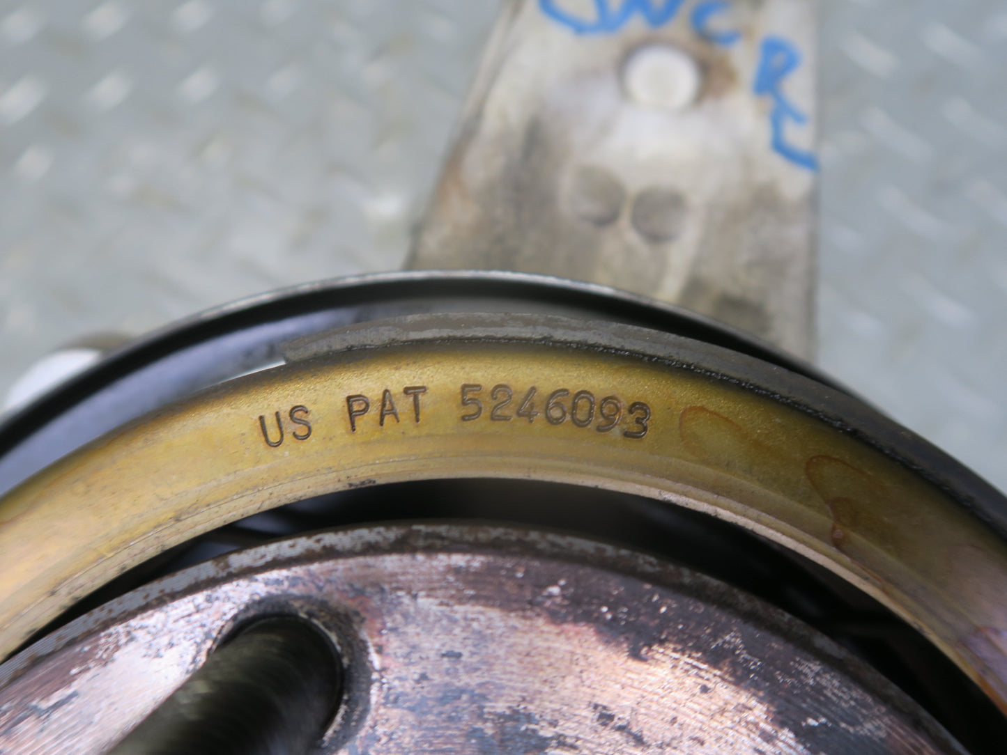 05-08 Chevrolet Corvette C6 Rear Left Spindle Knuckle Wheel Hub Bearing OEM