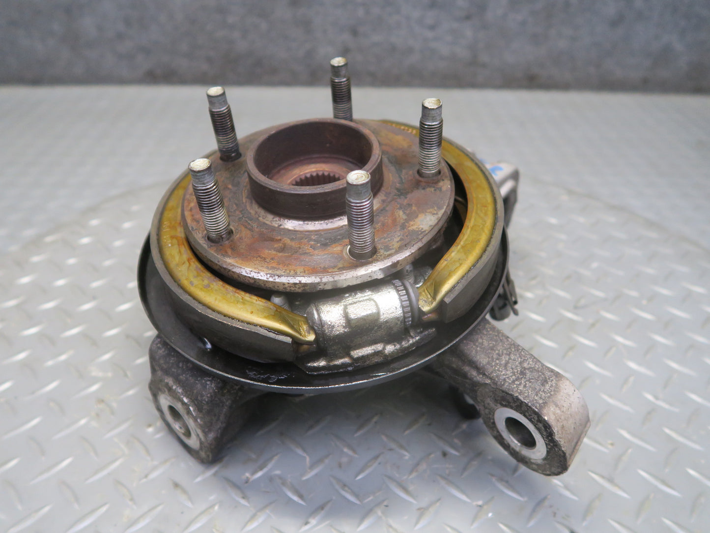05-08 Chevrolet Corvette C6 Rear Left Spindle Knuckle Wheel Hub Bearing OEM