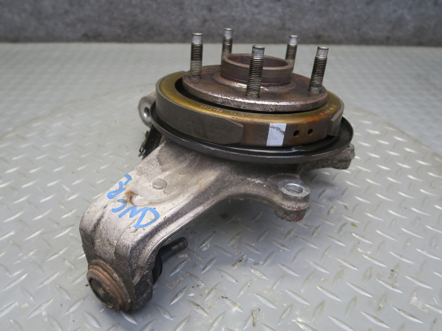 05-08 Chevrolet Corvette C6 Rear Left Spindle Knuckle Wheel Hub Bearing OEM