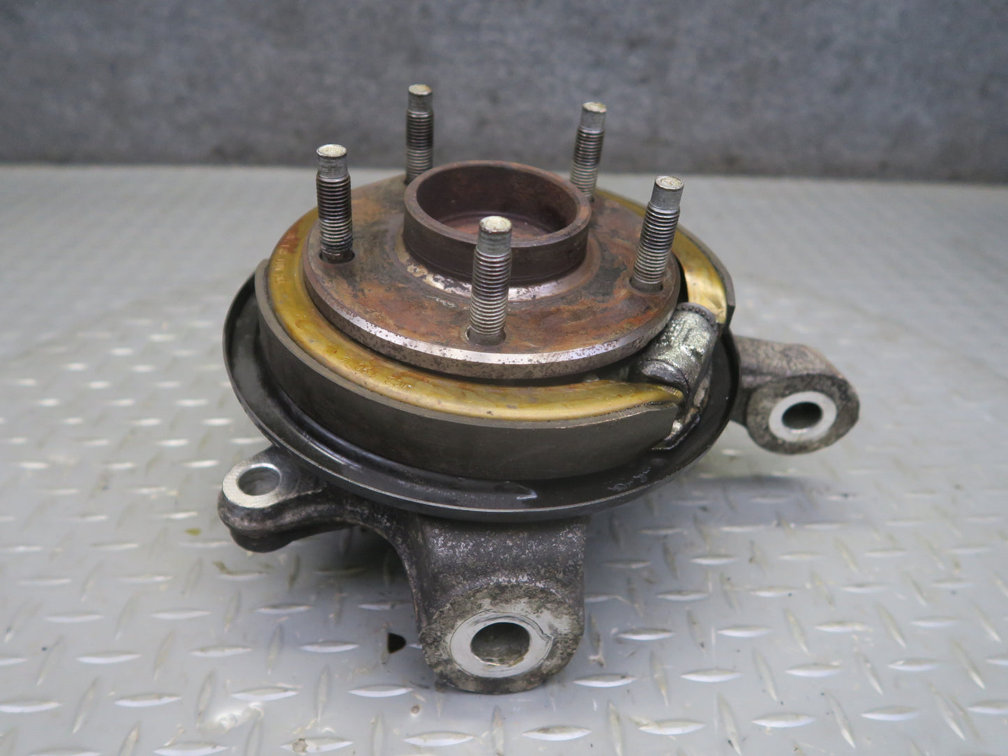05-08 Chevrolet Corvette C6 Rear Left Spindle Knuckle Wheel Hub Bearing OEM