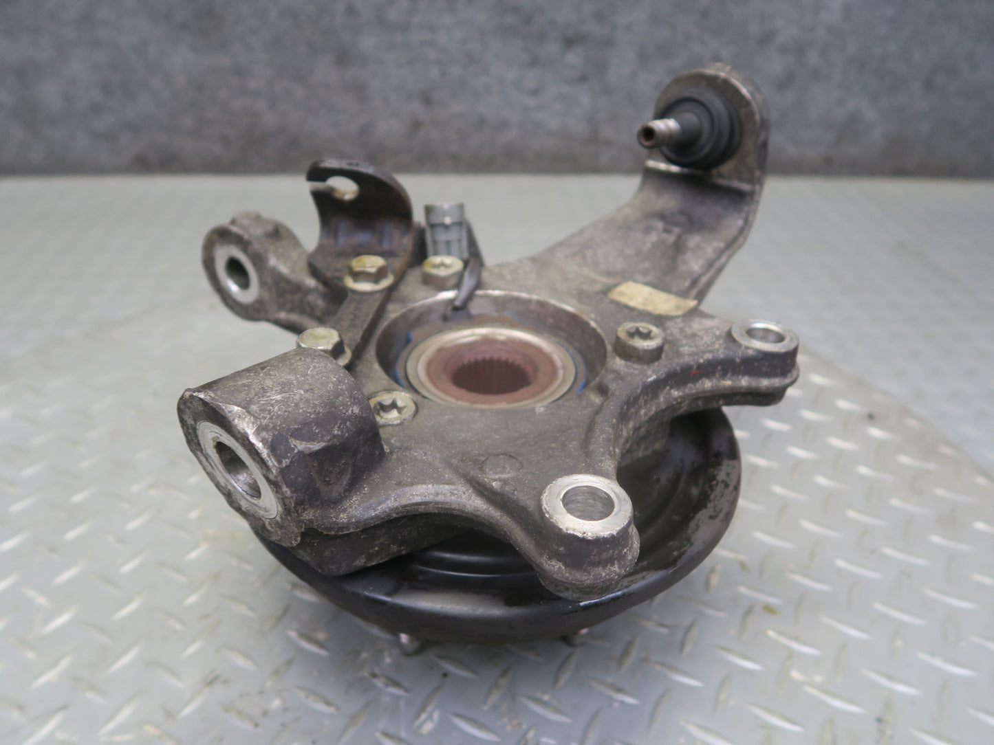 05-08 Chevrolet Corvette C6 Rear Left Spindle Knuckle Wheel Hub Bearing OEM