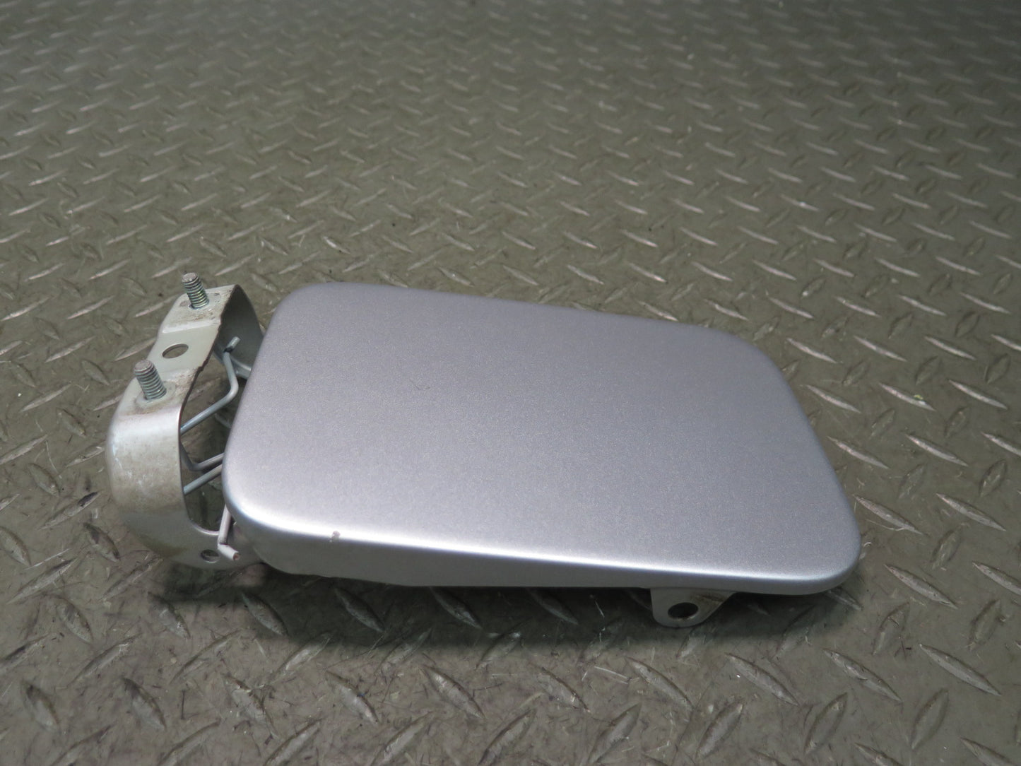 2002-2012 Mercedes W463 G500 G550 G55 AMG Fuel Door Lid Cover Silver