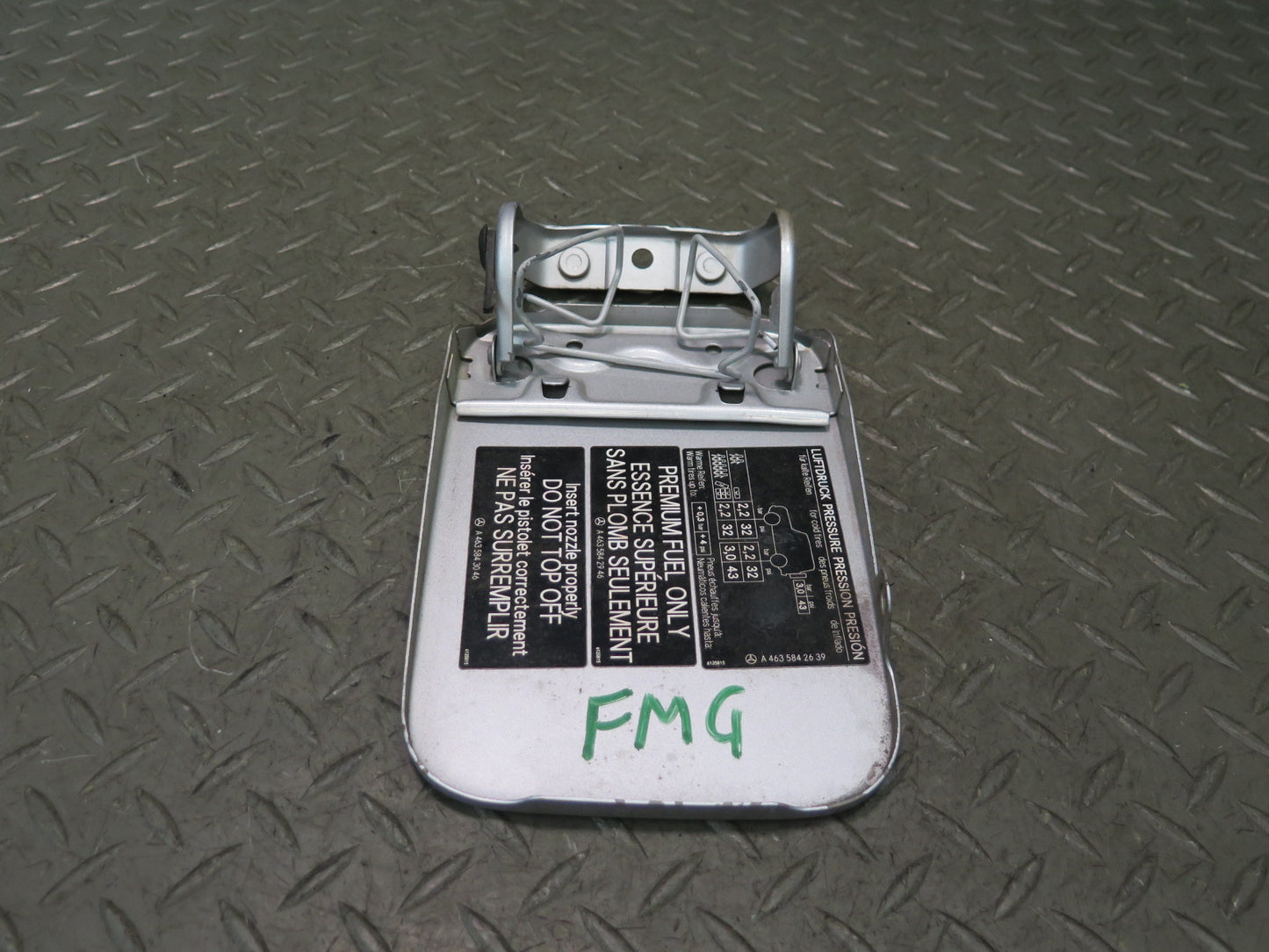2002-2012 Mercedes W463 G500 G550 G55 AMG Fuel Door Lid Cover Silver