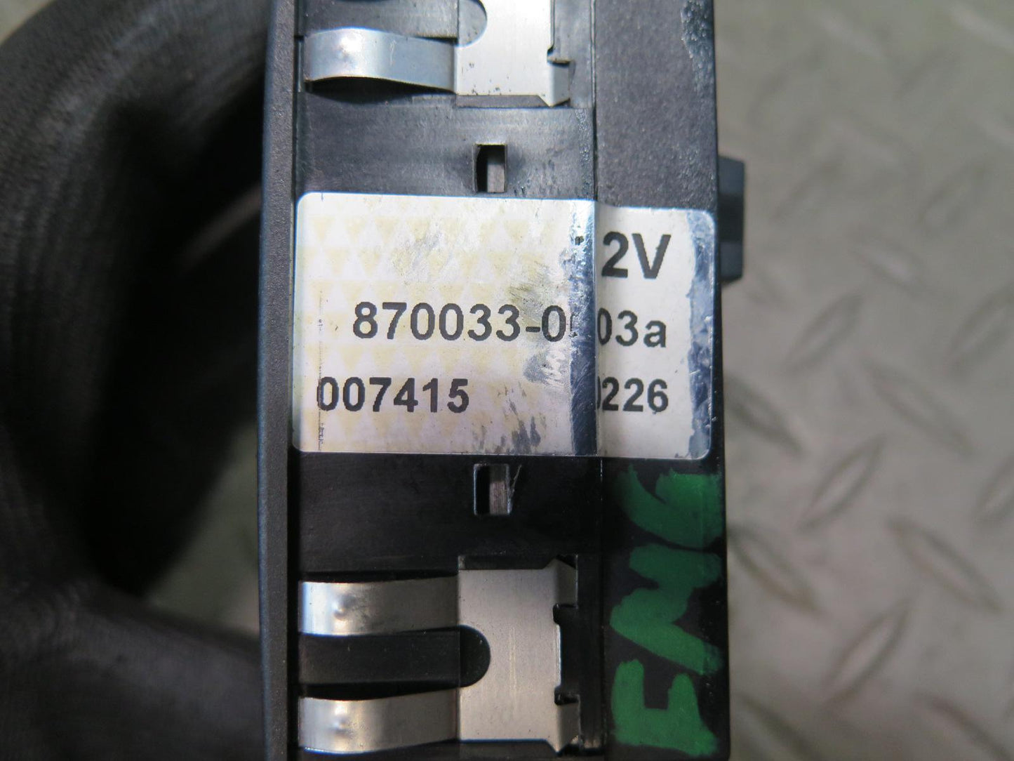 2002-2004 Mercedes W463 G500 Dashboard Center Differential Lock Switch