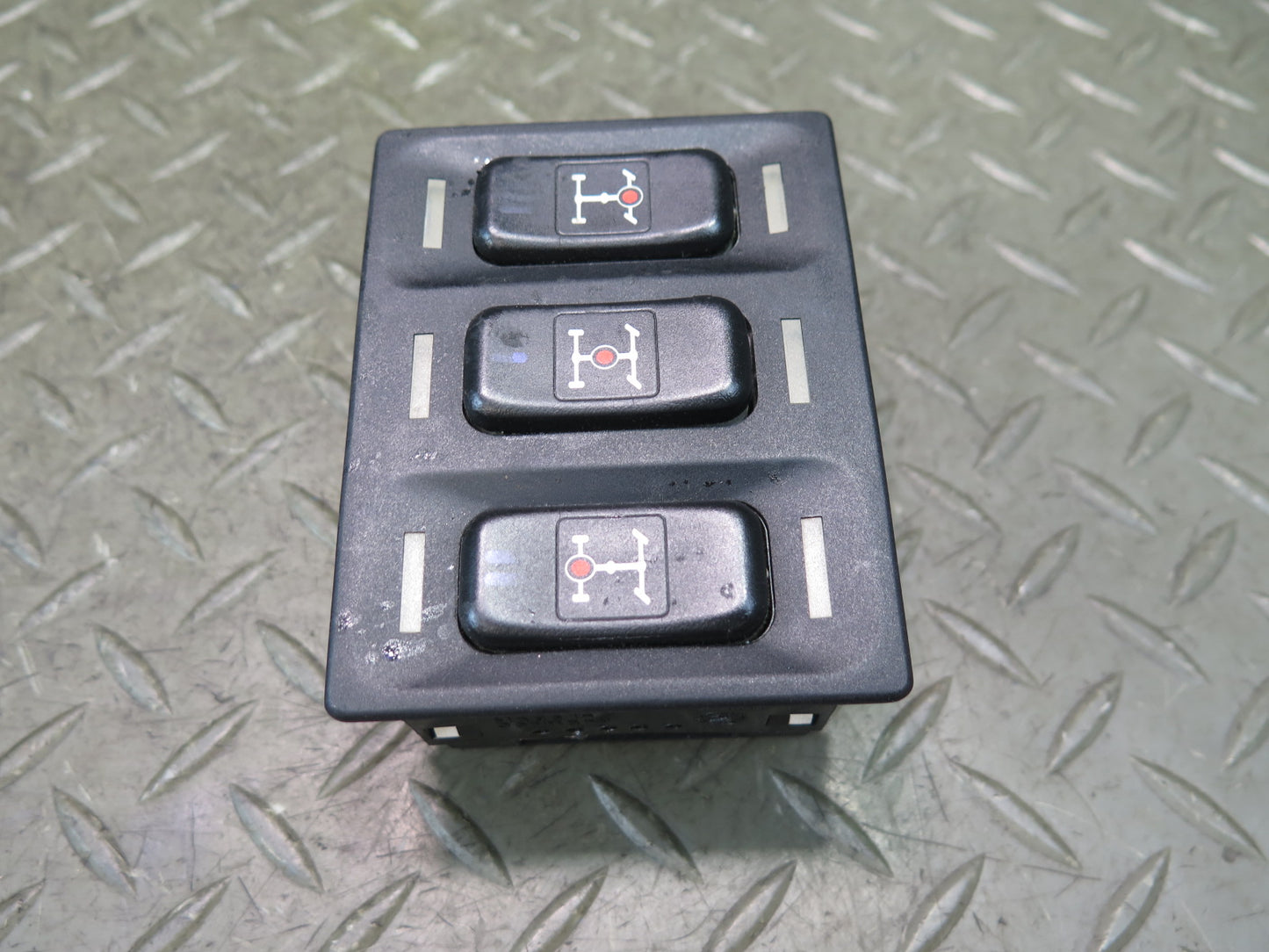 2002-2004 Mercedes W463 G500 Dashboard Center Differential Lock Switch