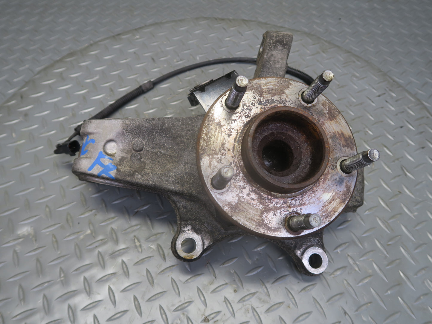 05-08 Chevrolet Corvette C6 Front Right Spindle Knuckle Wheel Hub Bearing OEM